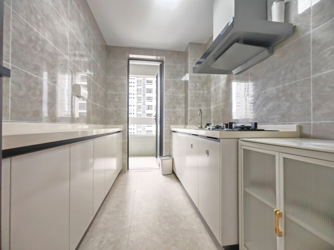 海府大院(海府路41号) 3室2厅2卫 3800.0元/月 海府大院(海府路41号) 3室2厅2卫 3800.0元/月室内图