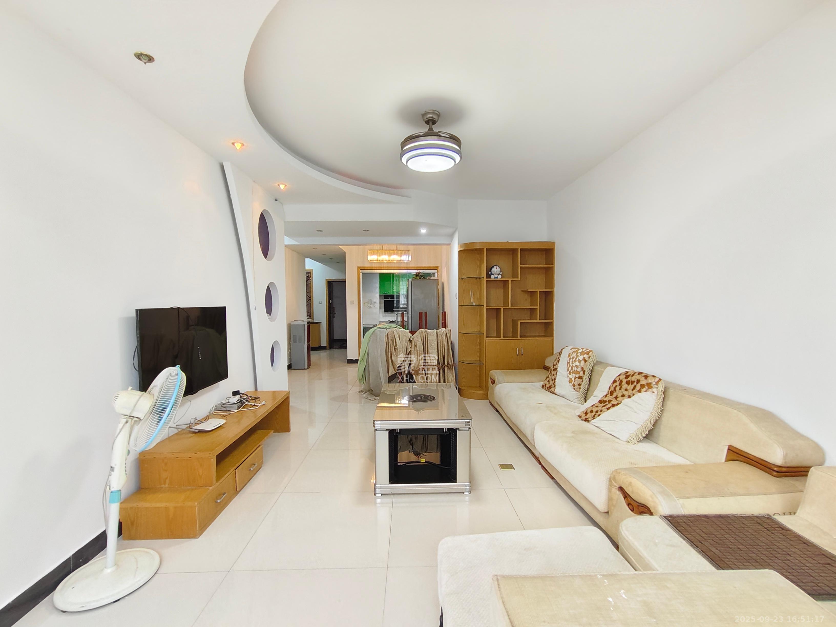 楚天中苑  3室2厅2卫    1800.0元/月 楚天中苑  3室2厅2卫    1800.0元/月室内图