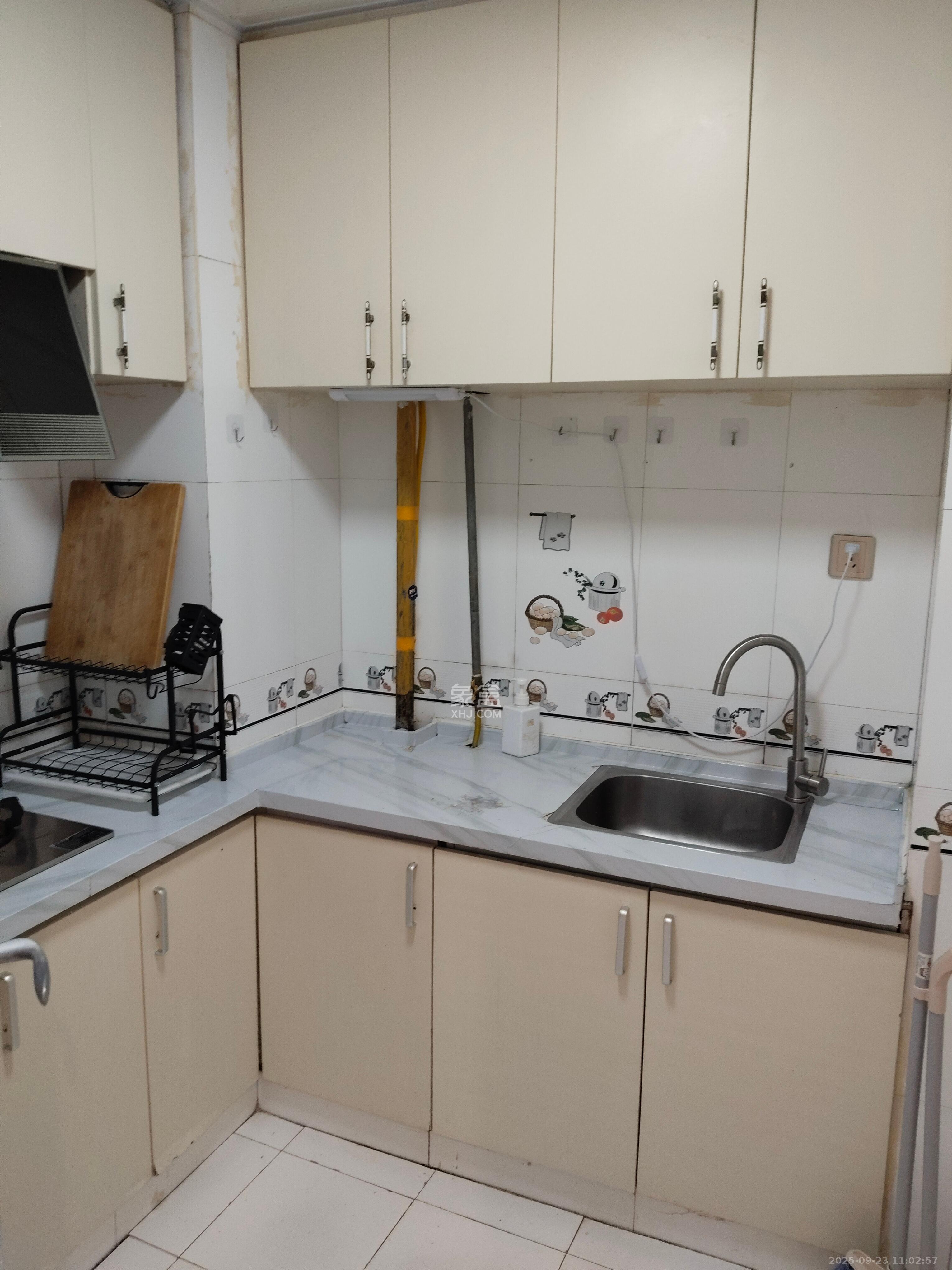 中天广场 2室1厅1卫 2600.0元/月 中天广场 2室1厅1卫 2600.0元/月室内图