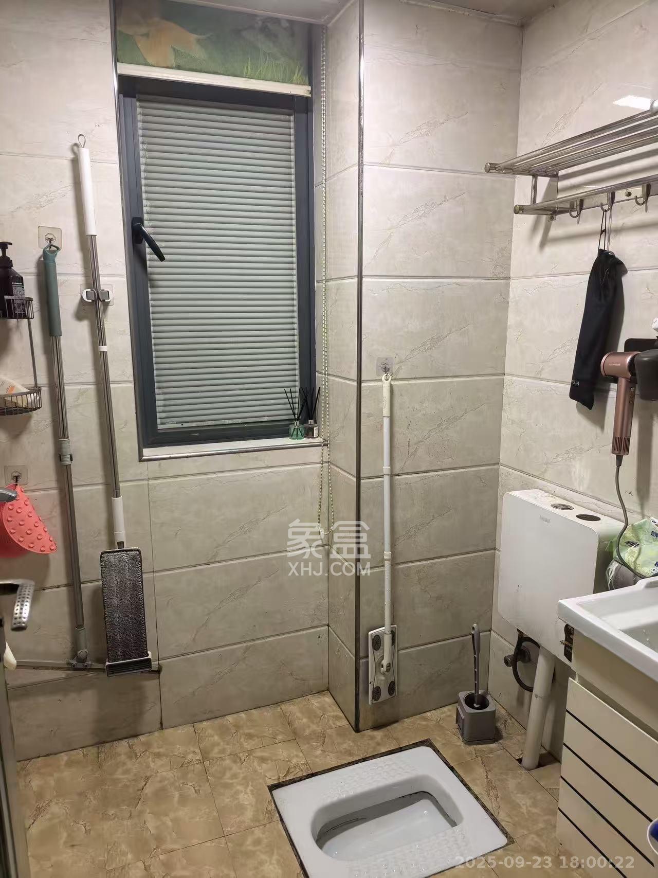 万博汇 2室1厅1卫 2300.0元/月 万博汇 2室1厅1卫 2300.0元/月室内图