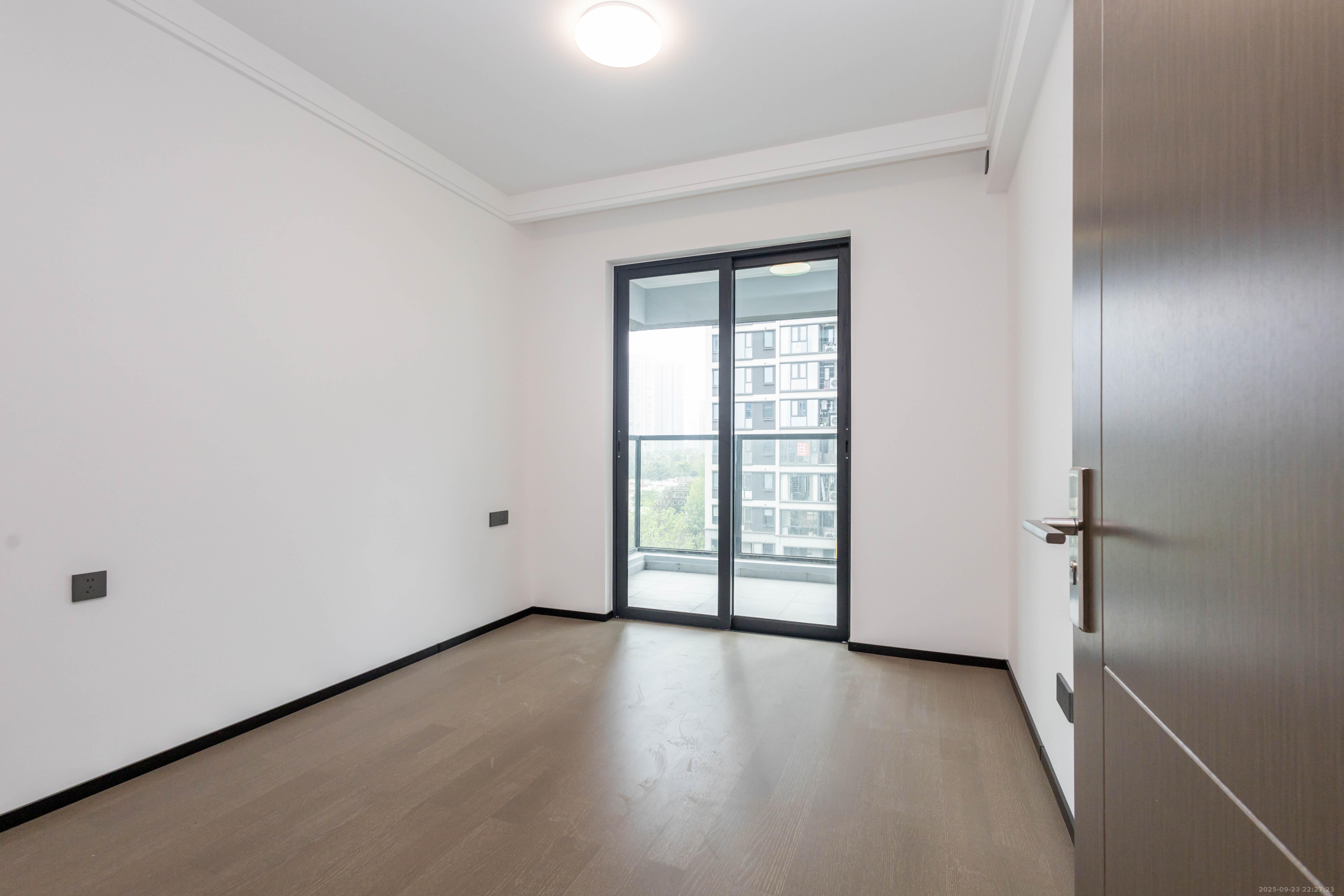 美的云樾 4室2厅1卫 186.0万 美的云樾 4室2厅1卫 186.0万卧室