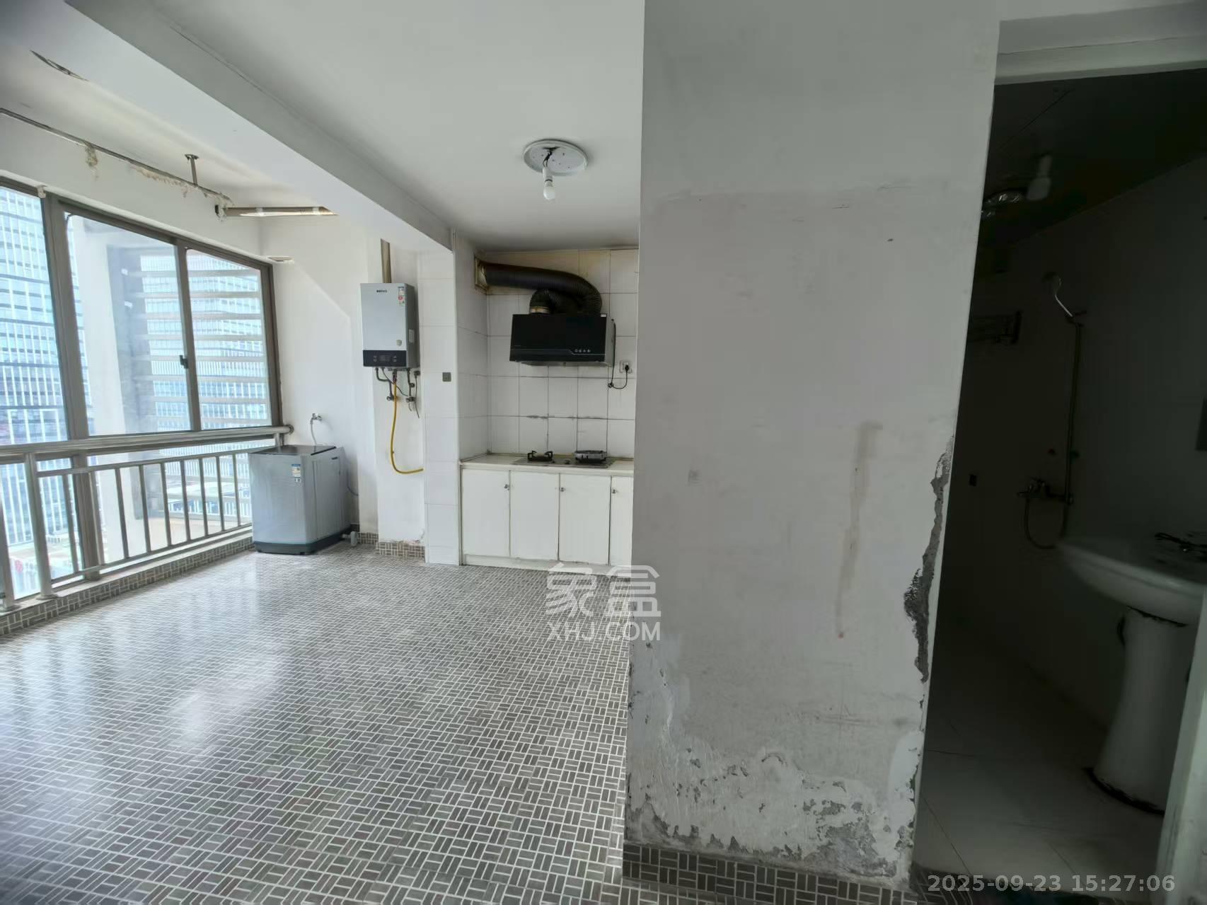 长宝1667  3室2厅2卫    5000.0元/月室内图