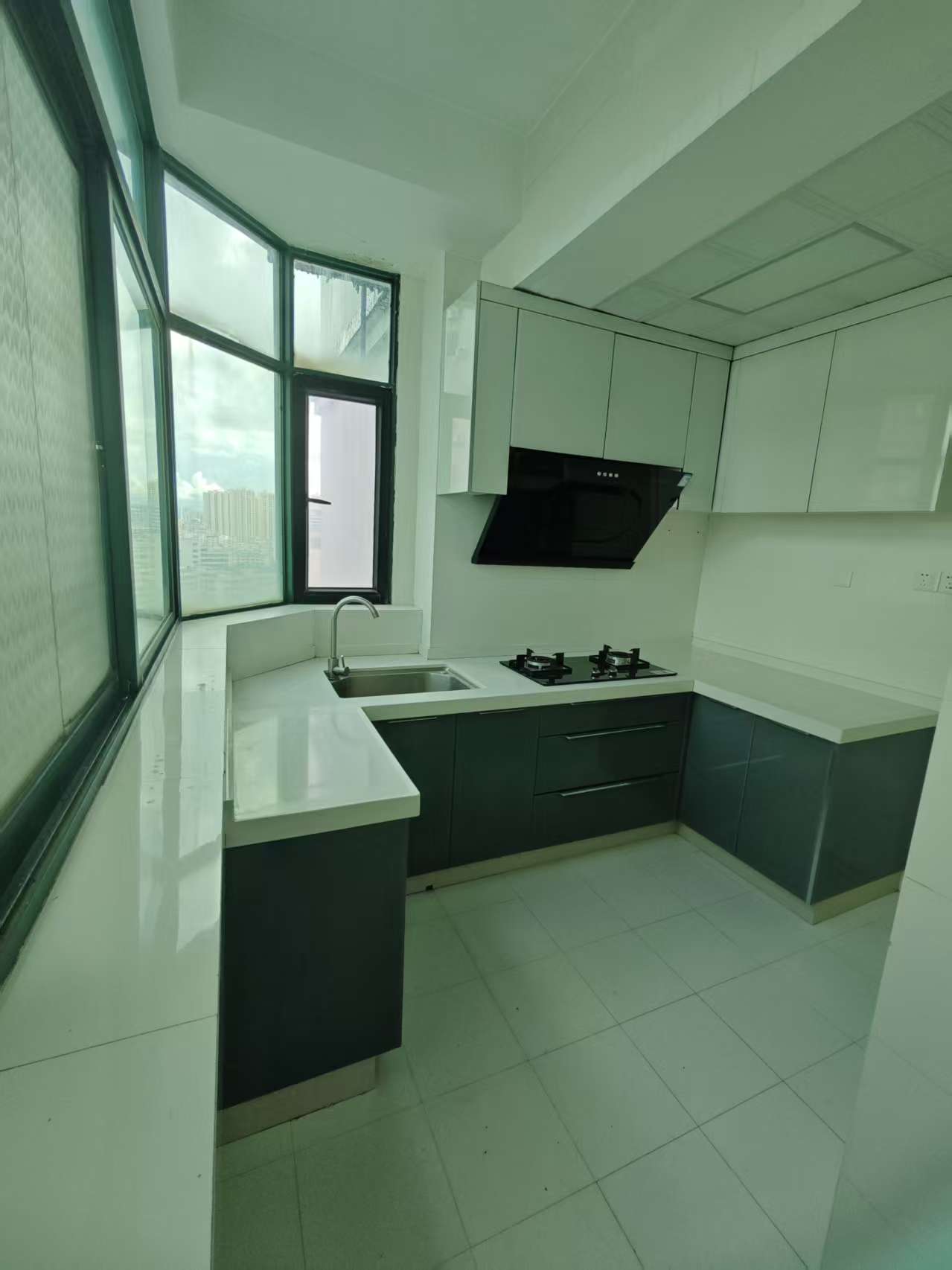 怡景花园  3室2厅2卫    2500.0元/月室内图