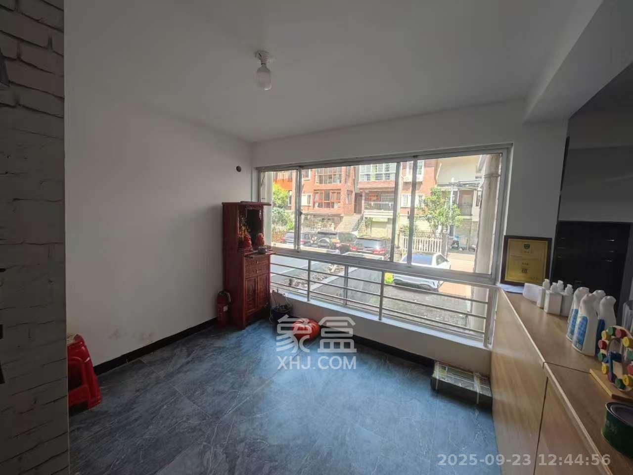 幸福里(幸福里一期) 4室2厅3卫 3500.0元/月 幸福里(幸福里一期) 4室2厅3卫 3500.0元/月室内图