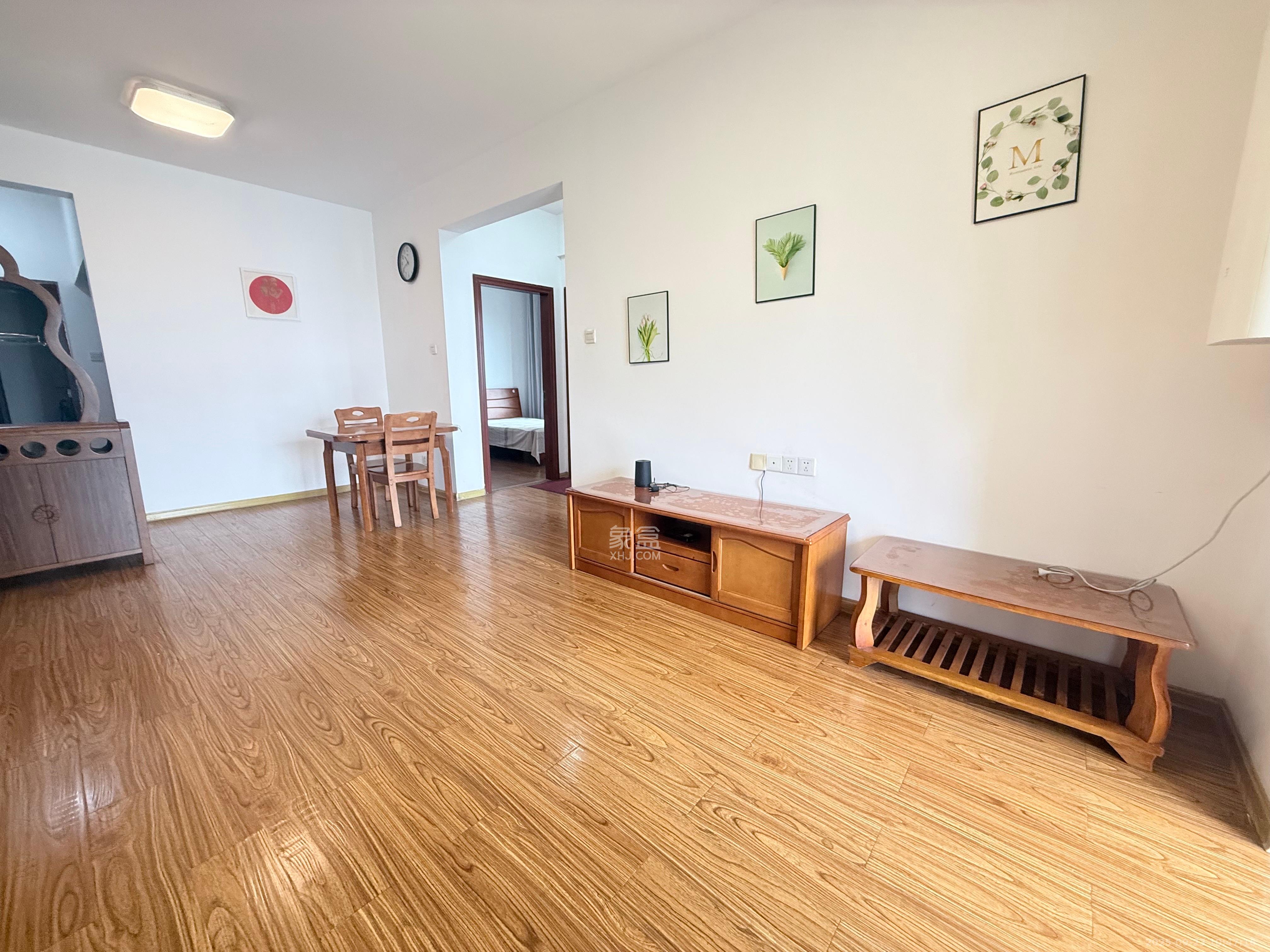 万里时代  2室1厅1卫    2200.0元/月室内图