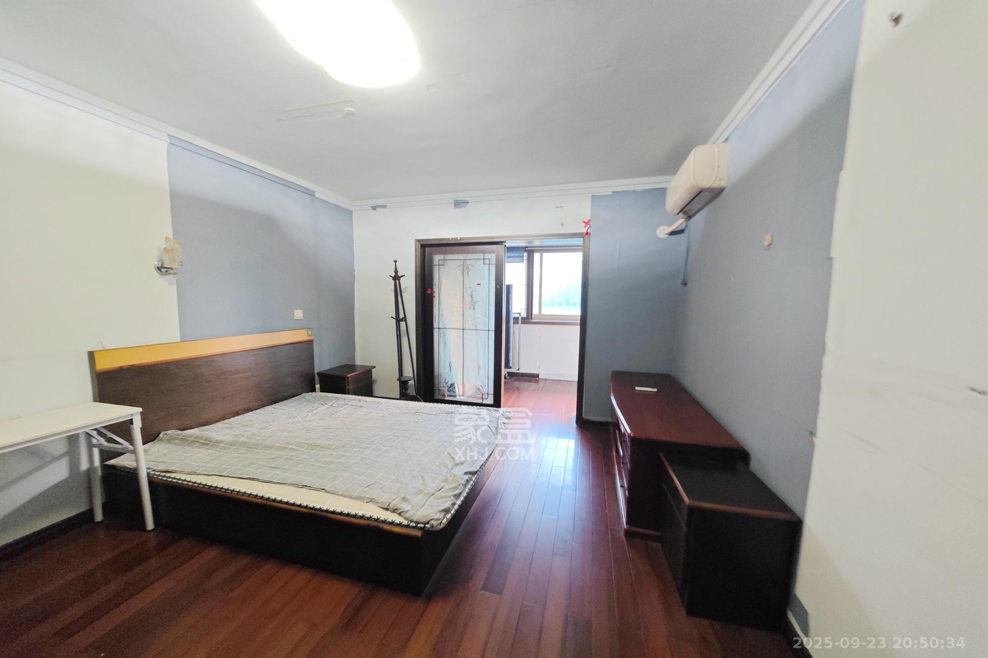 赤岗苑  3室2厅2卫    66.0万卧室