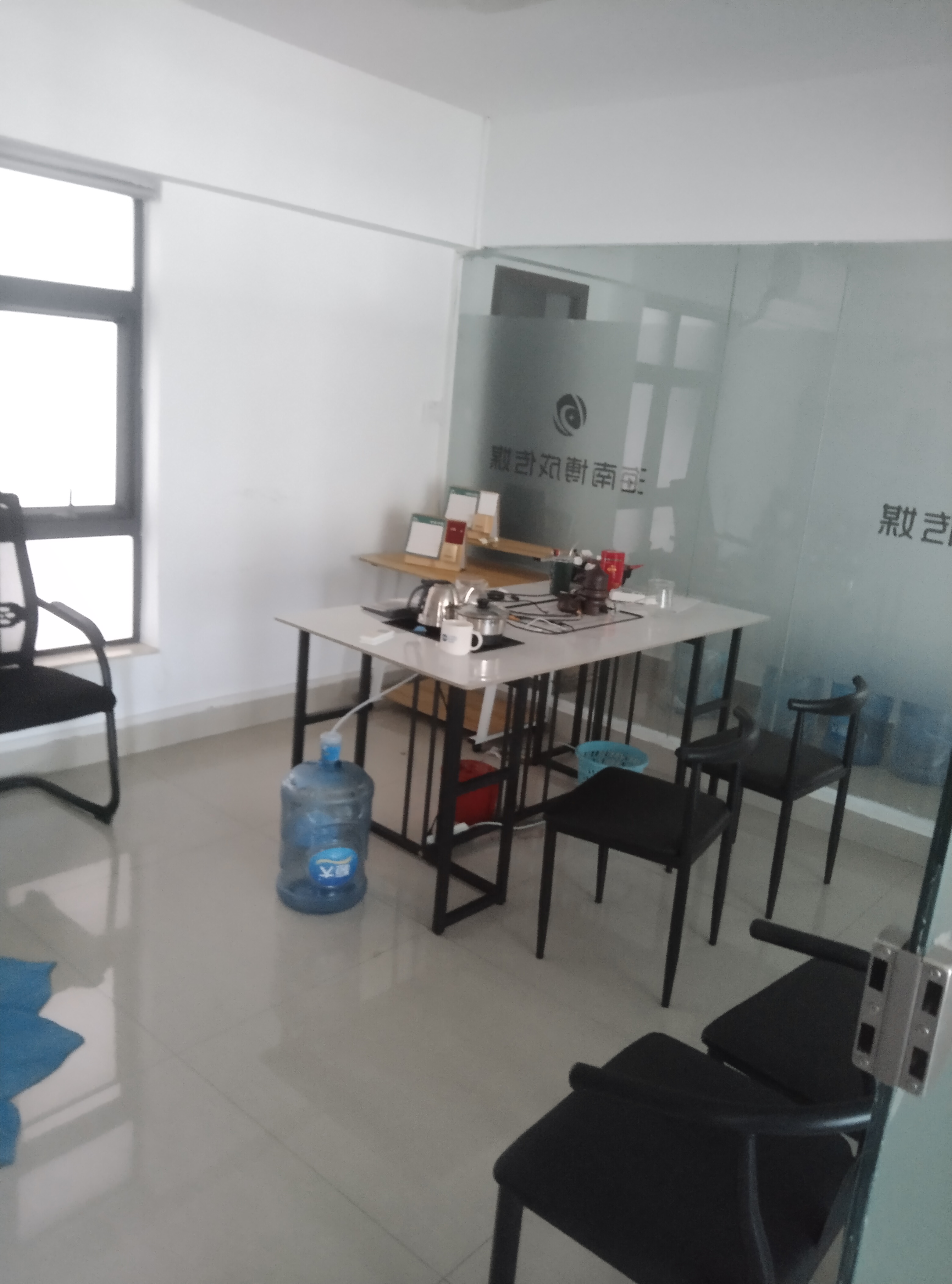 名门广场北区（二期）  4室2厅2卫   5500.00元/月室内图
