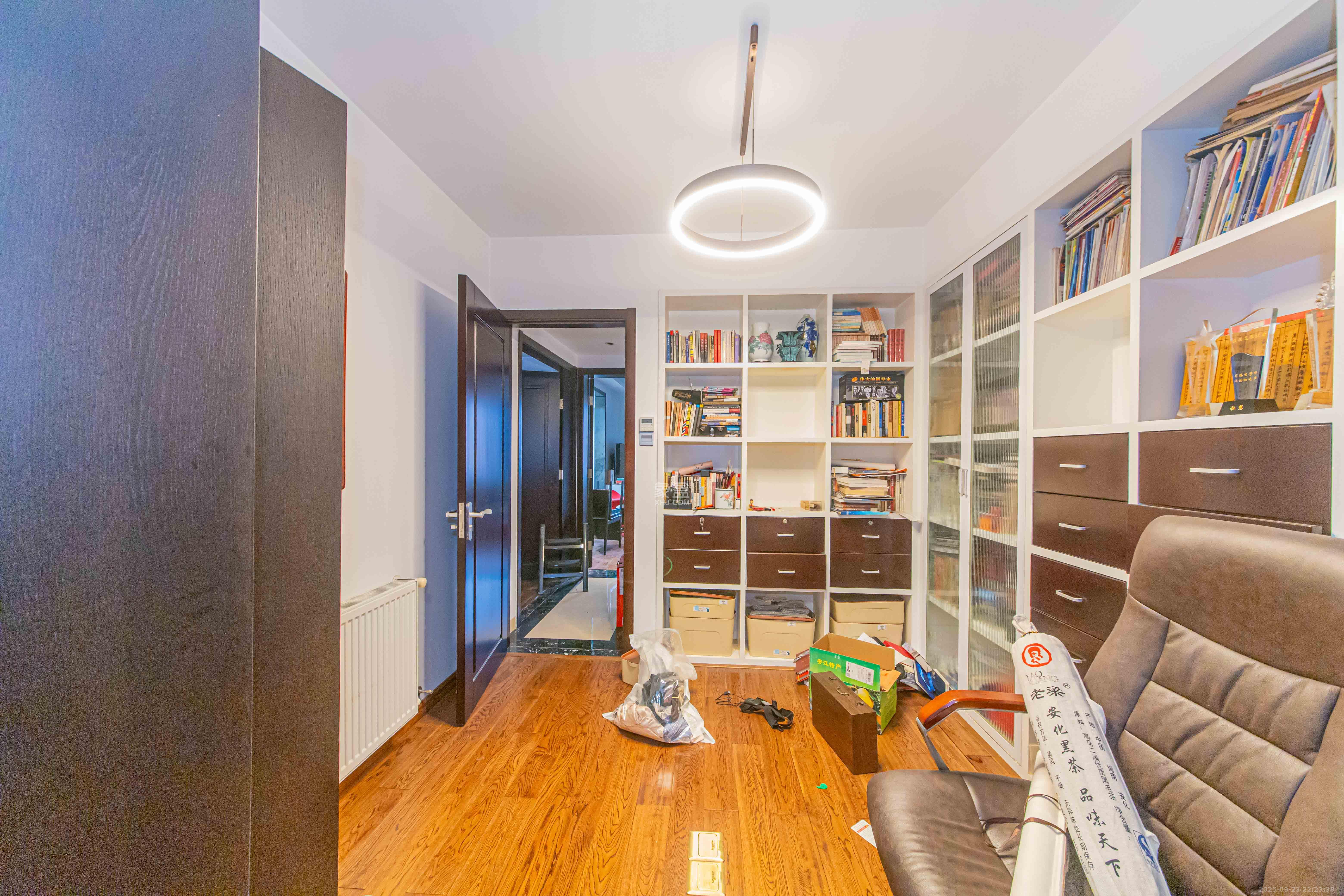 鑫远和城（一、二期）  4室1厅2卫    186.0万卧室