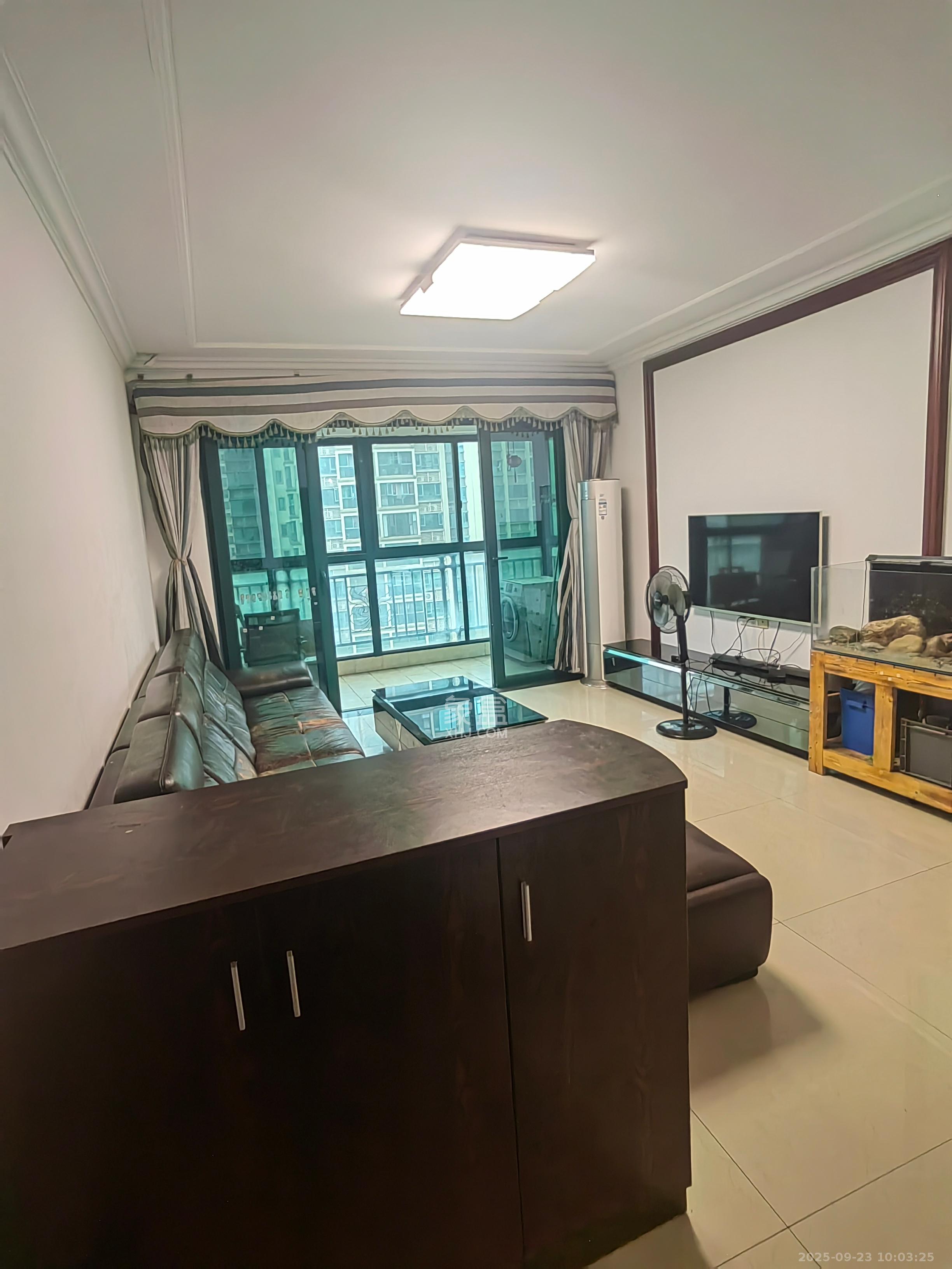 恒大翡翠华庭  3室2厅2卫    2250.0元/月 恒大翡翠华庭  3室2厅2卫    2250.0元/月