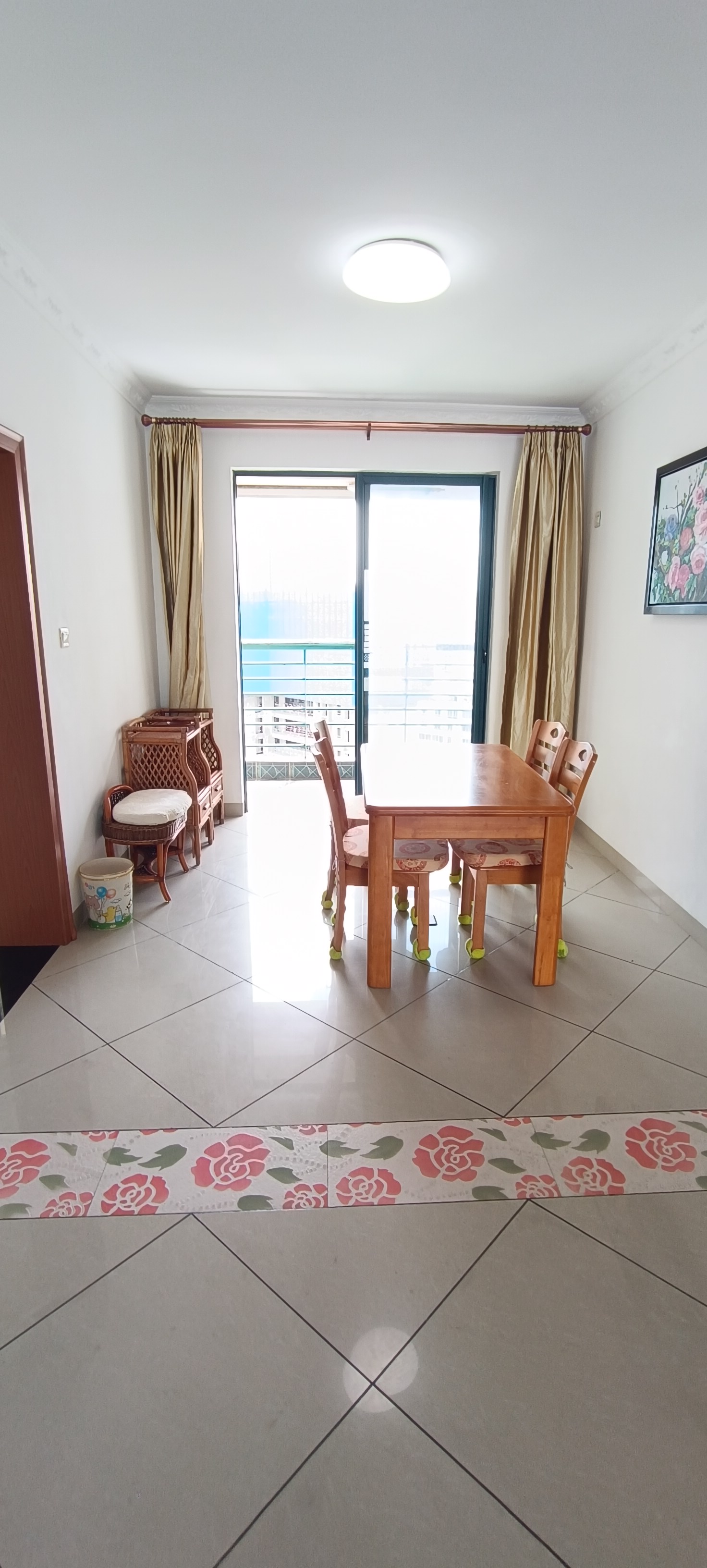 都市森林 3室2厅2卫 3500.0元/月 都市森林 3室2厅2卫 3500.0元/月室内图