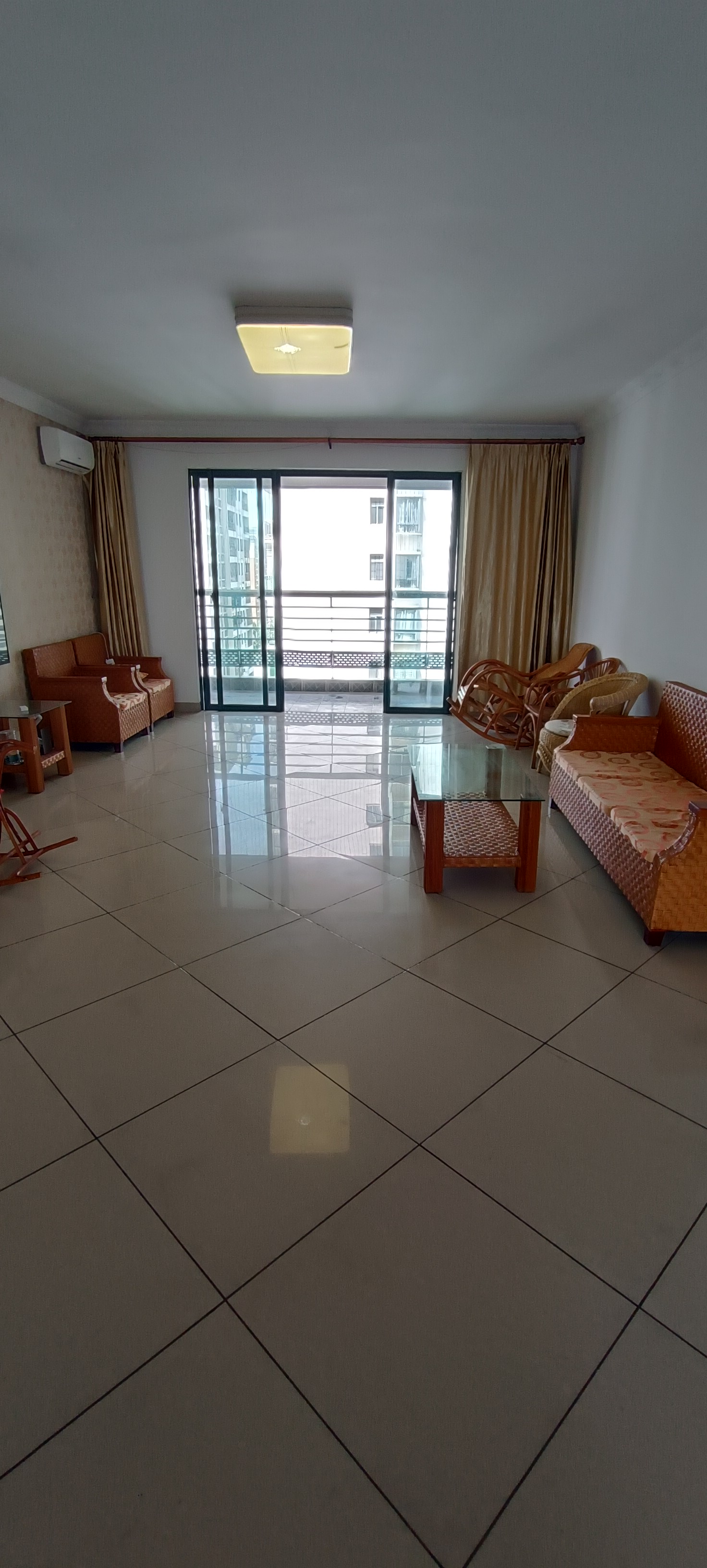 都市森林 3室2厅2卫 3500.0元/月 都市森林 3室2厅2卫 3500.0元/月室内图