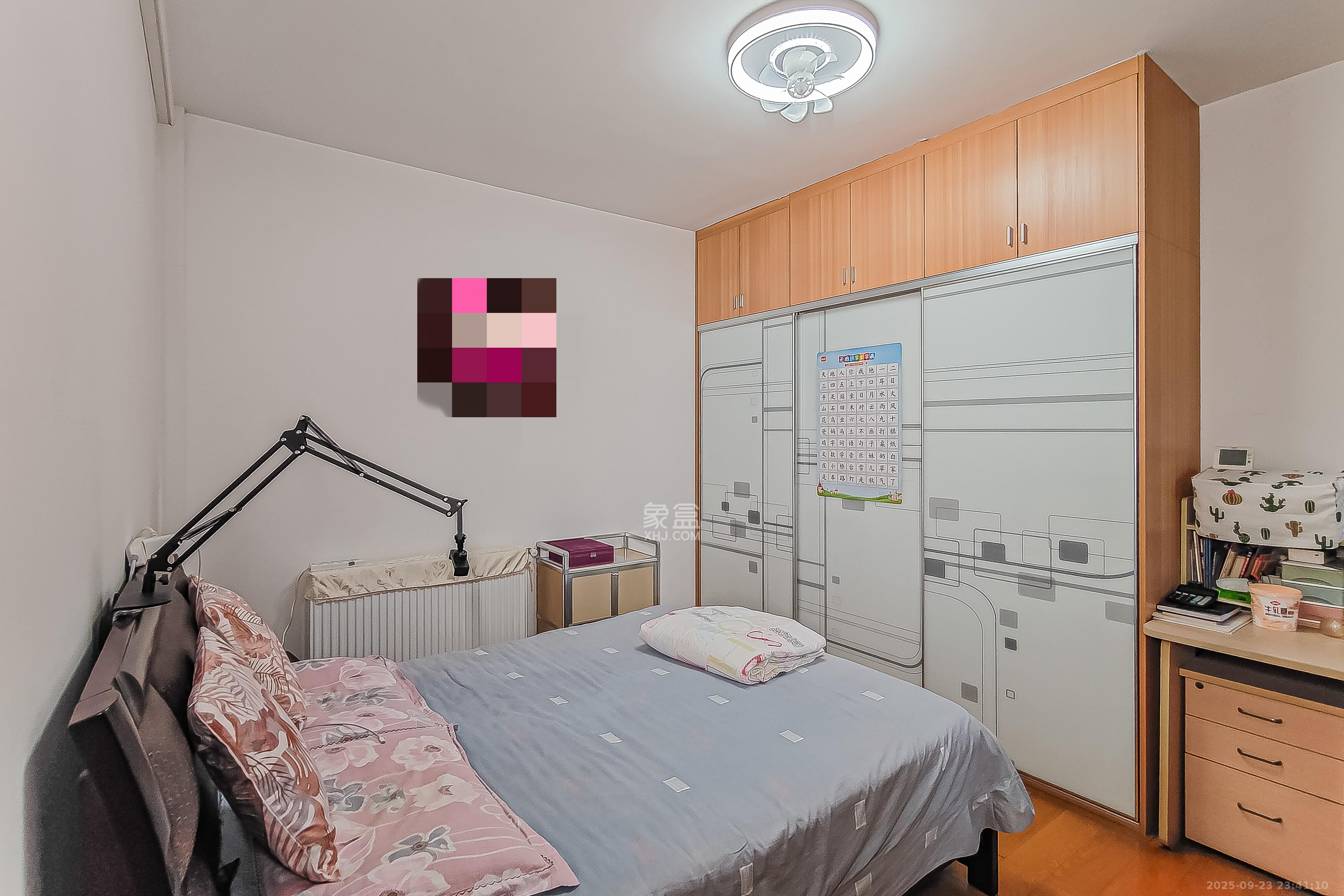 三重星都心  3室2厅2卫    168.0万卧室