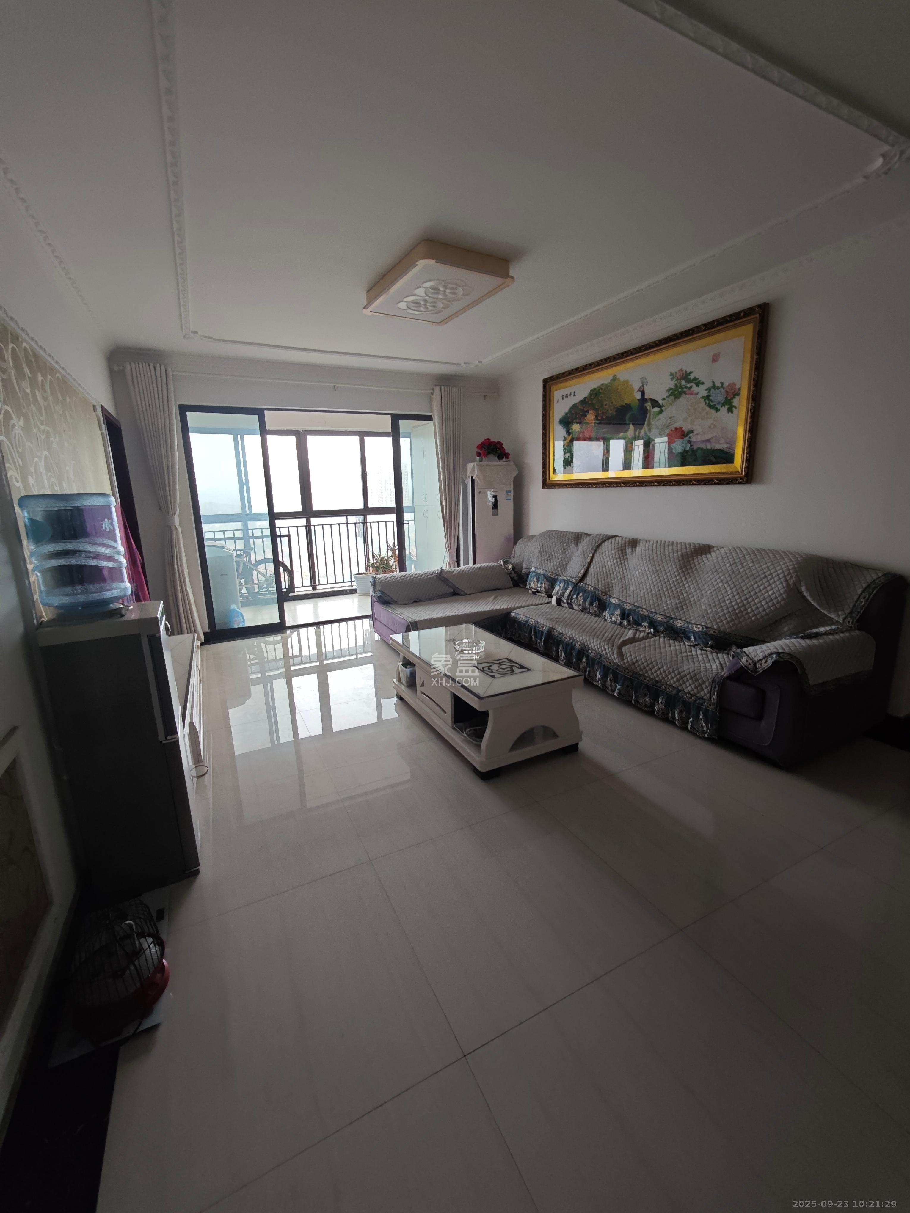 佳兆业水岸新都  3室2厅2卫    2000.0元/月室内图