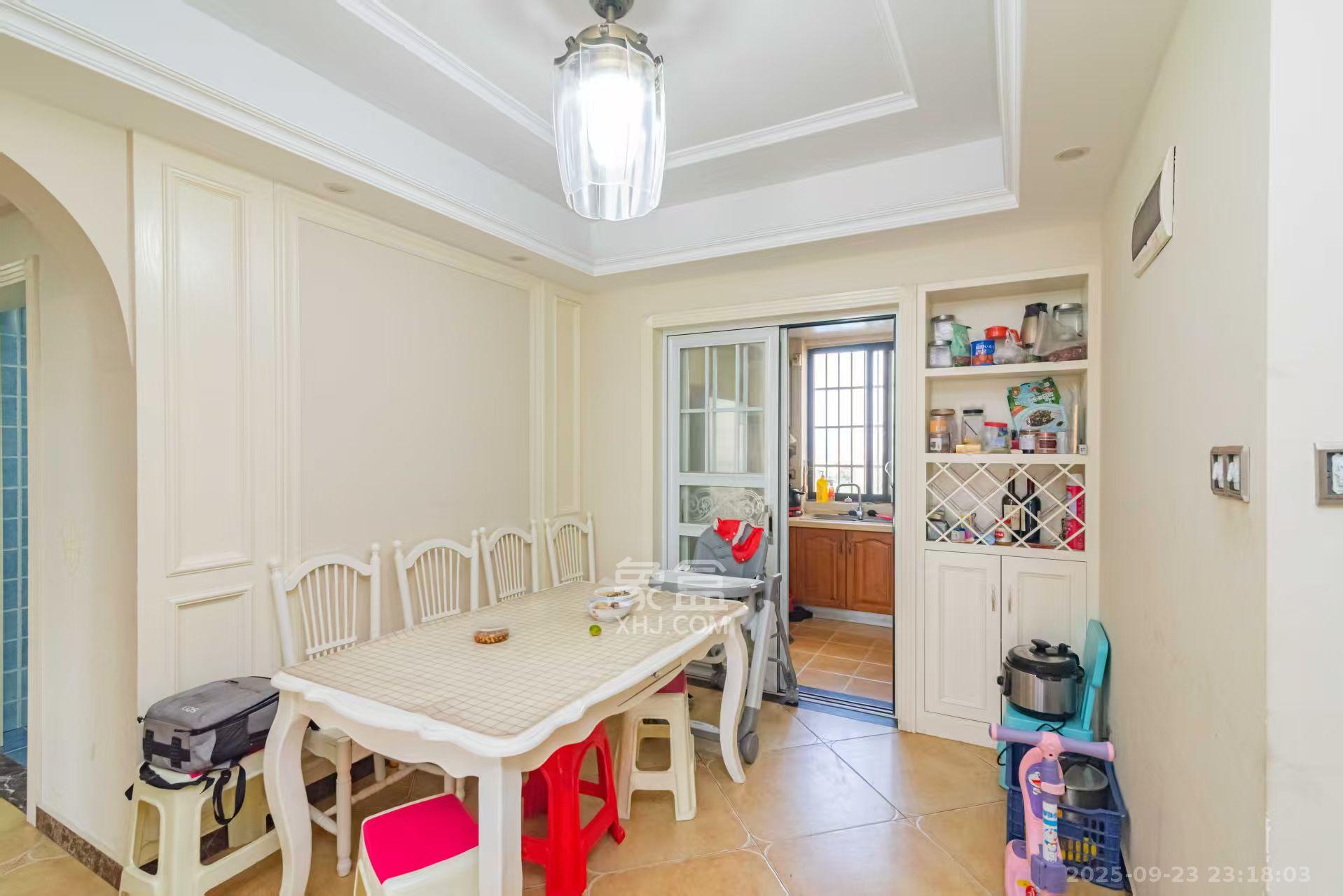 庄园心伽泊 3室2厅2卫 2800.0元/月 庄园心伽泊 3室2厅2卫 2800.0元/月室内图