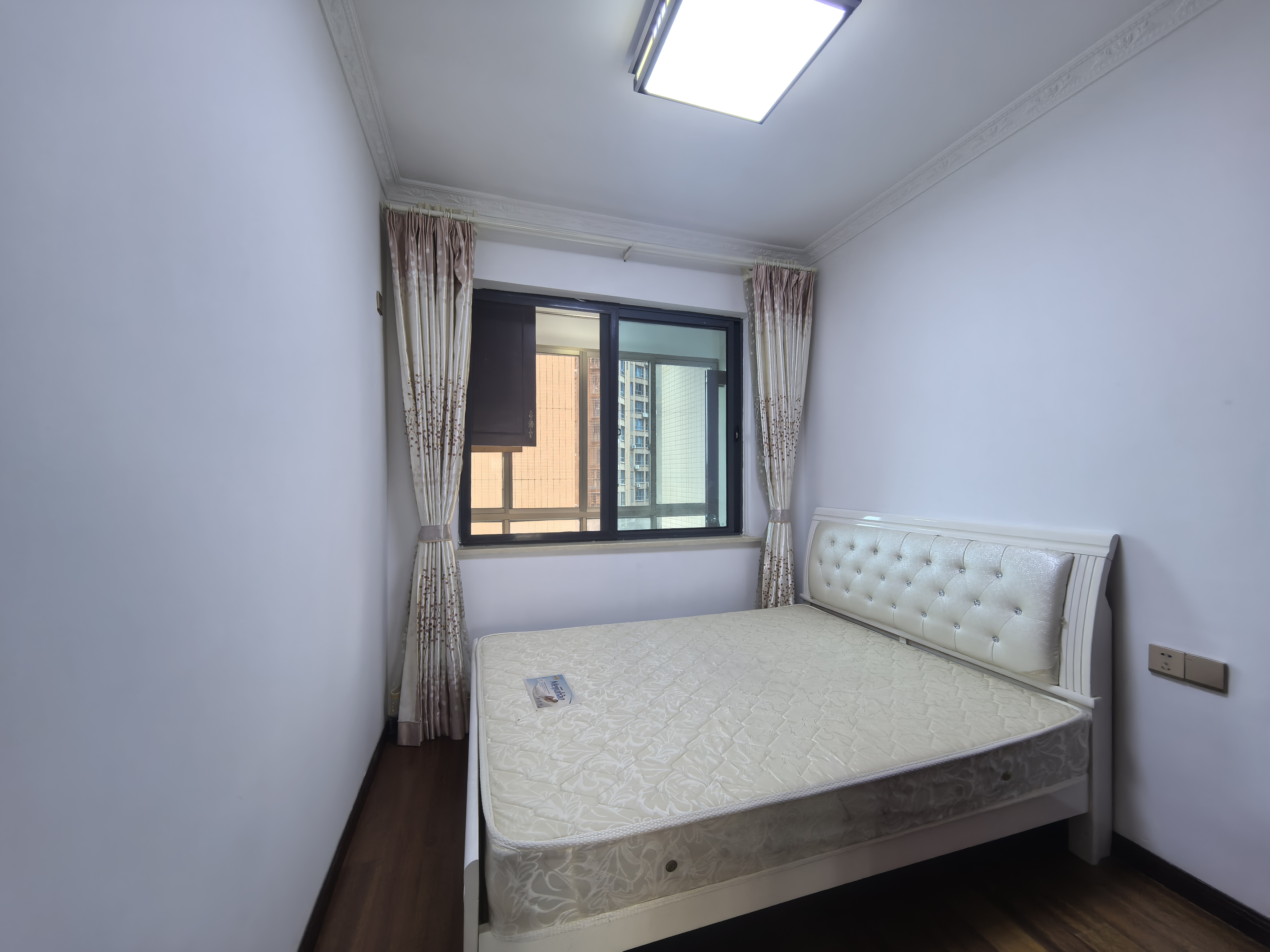 金益紫檀 3室2厅2卫 69.8万 金益紫檀 3室2厅2卫 69.8万客厅