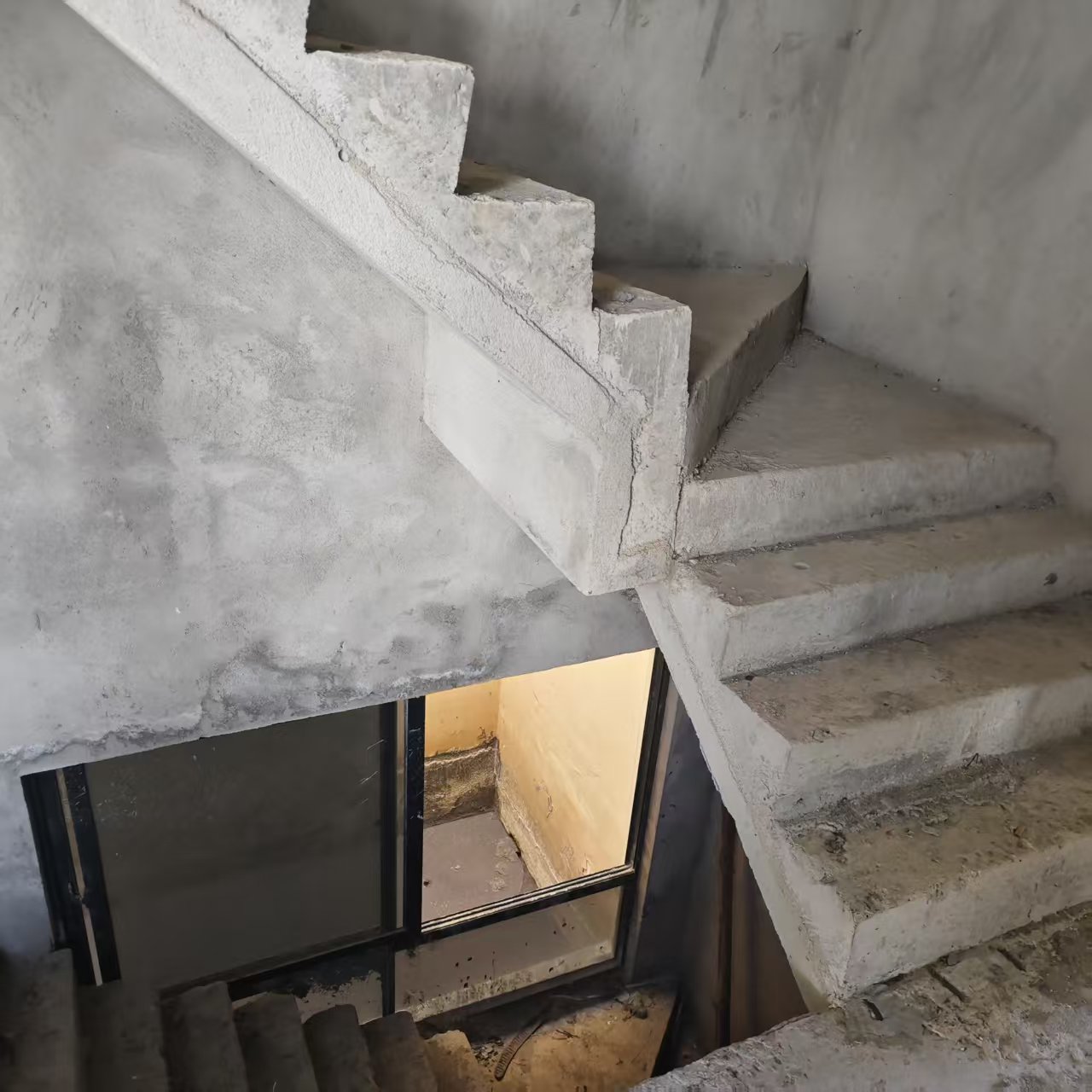 翡翠水城联排别墅 8室3厅4卫 790.0万 翡翠水城联排别墅 8室3厅4卫 790.0万客厅