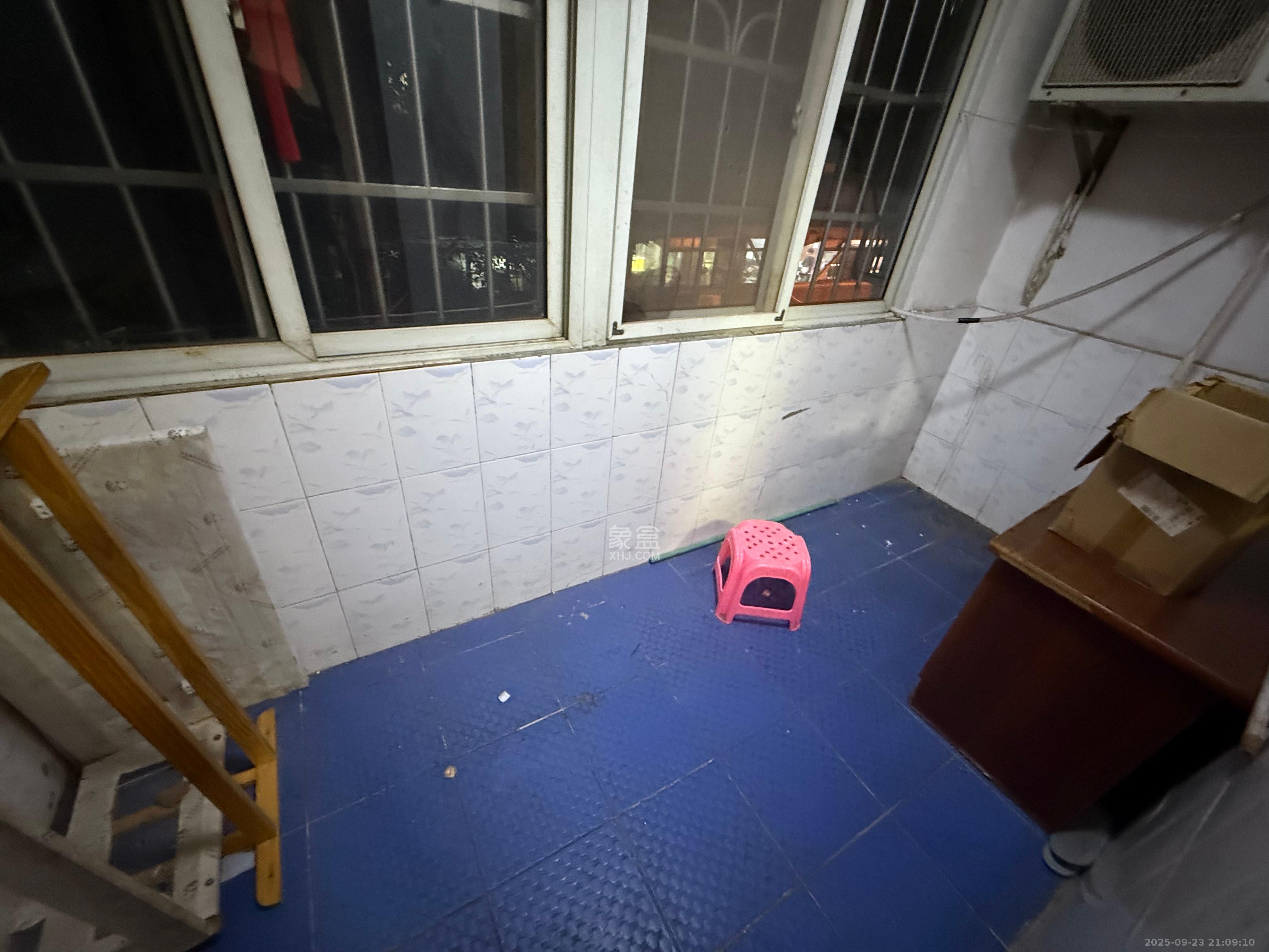 桂花二村  2室1厅1卫    1200.0元/月室内图