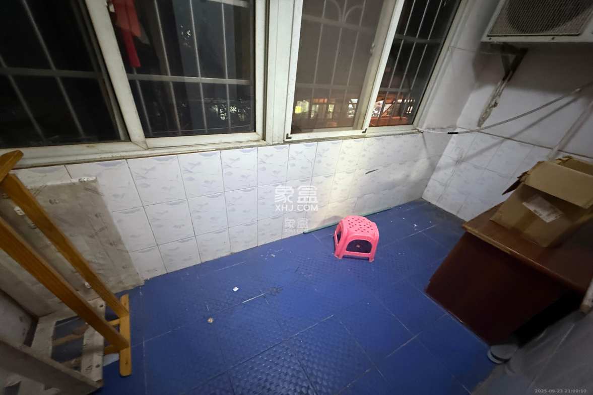 桂花二村 2室1厅1卫 1200.0元/月 桂花二村 2室1厅1卫 1200.0元/月室内图