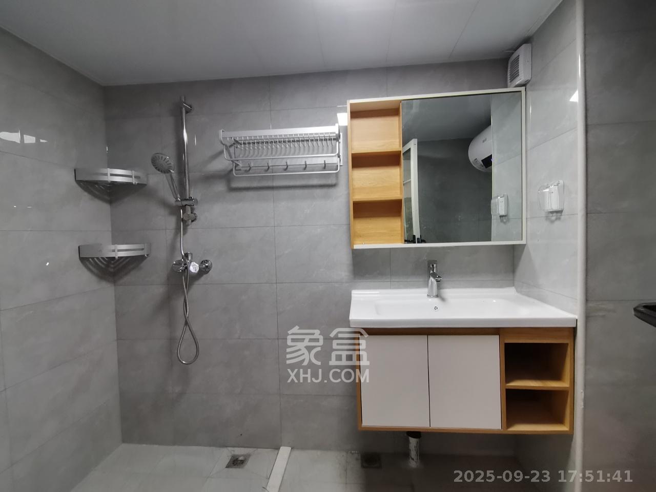 藏珑湖上公馆  1室1厅1卫    2600.0元/月室内图