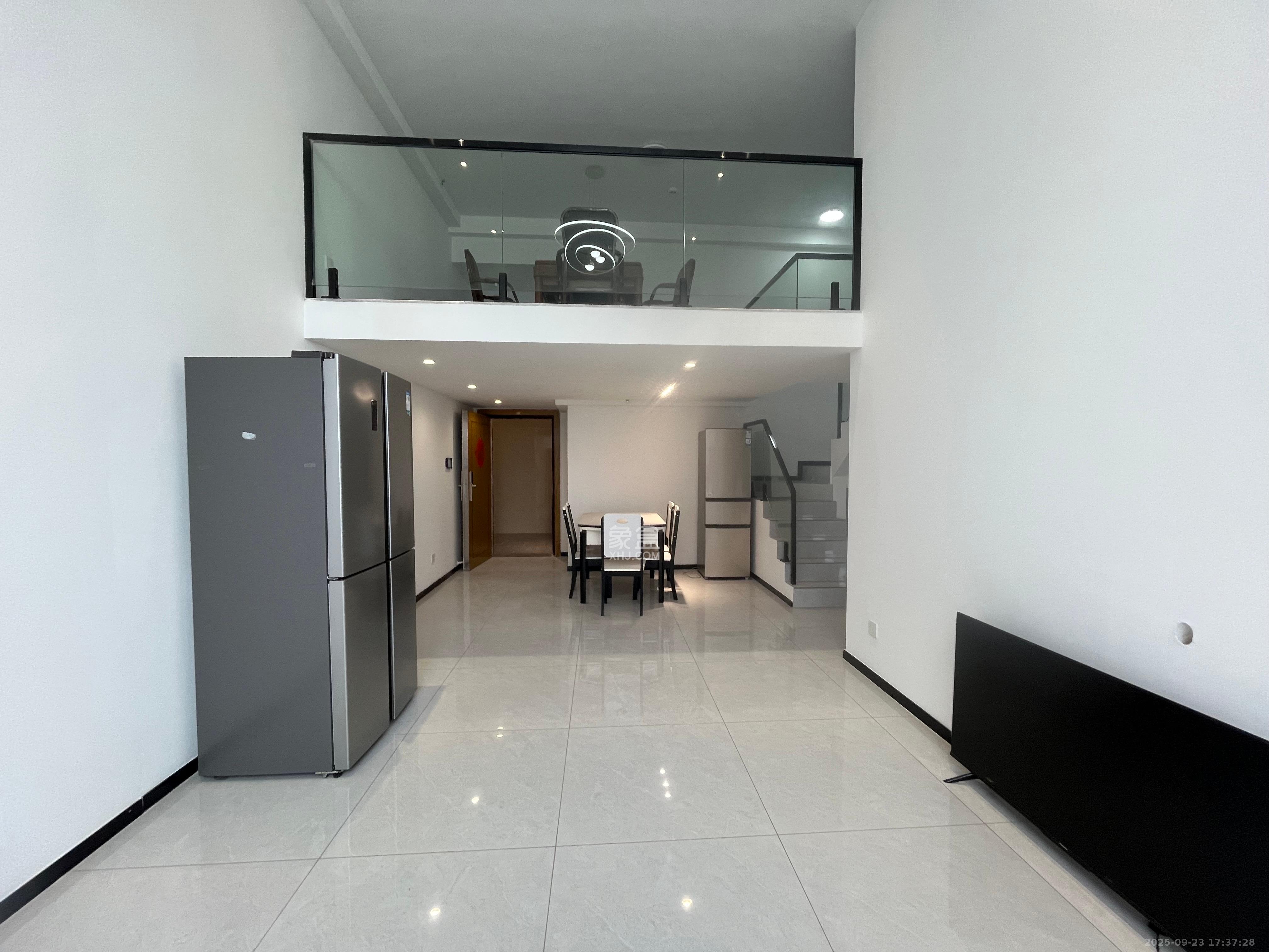 恒大时代广场 3室2厅2卫 2200.0元/月 恒大时代广场 3室2厅2卫 2200.0元/月室内图