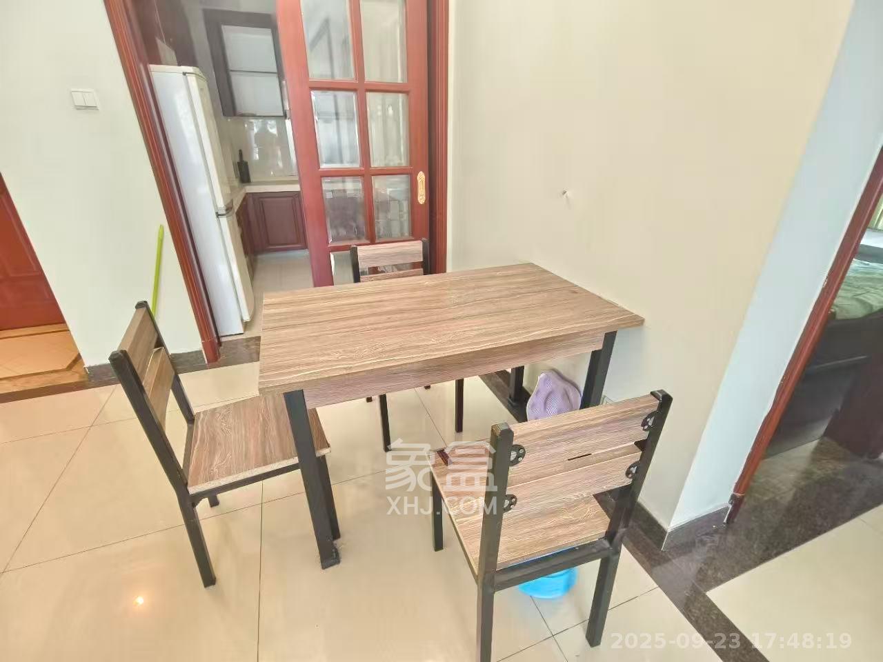 恒大雅苑  1室2厅1卫    2400.0元/月室内图