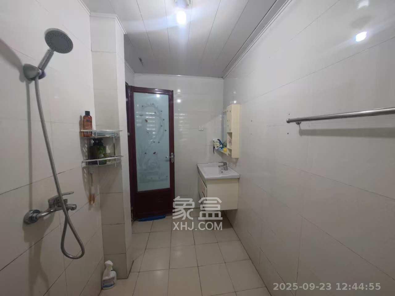 幸福里（幸福里一期）  4室2厅3卫    3500.0元/月室内图