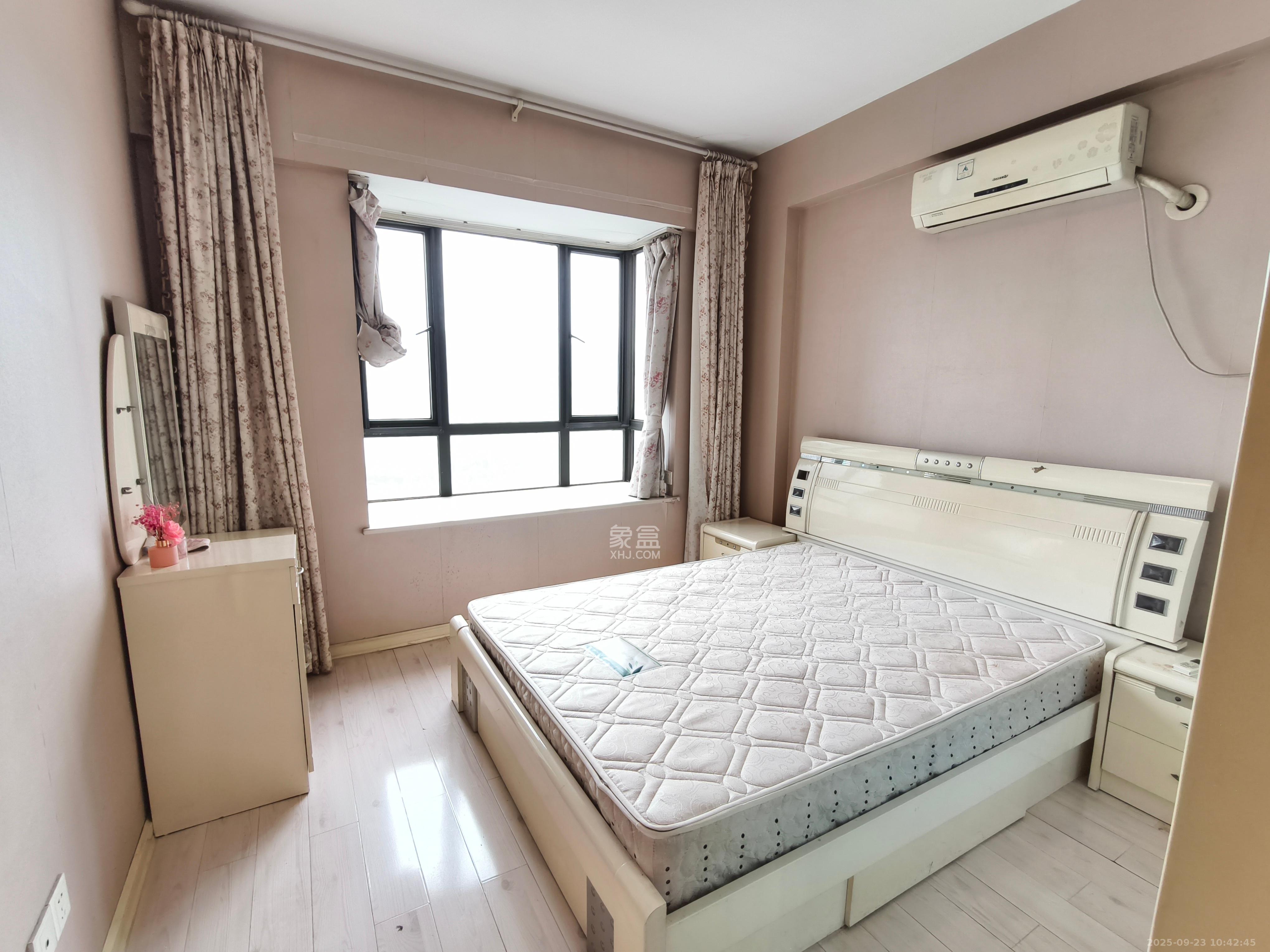 兴威帕克水岸  2室1厅1卫    1600.0元/月室内图