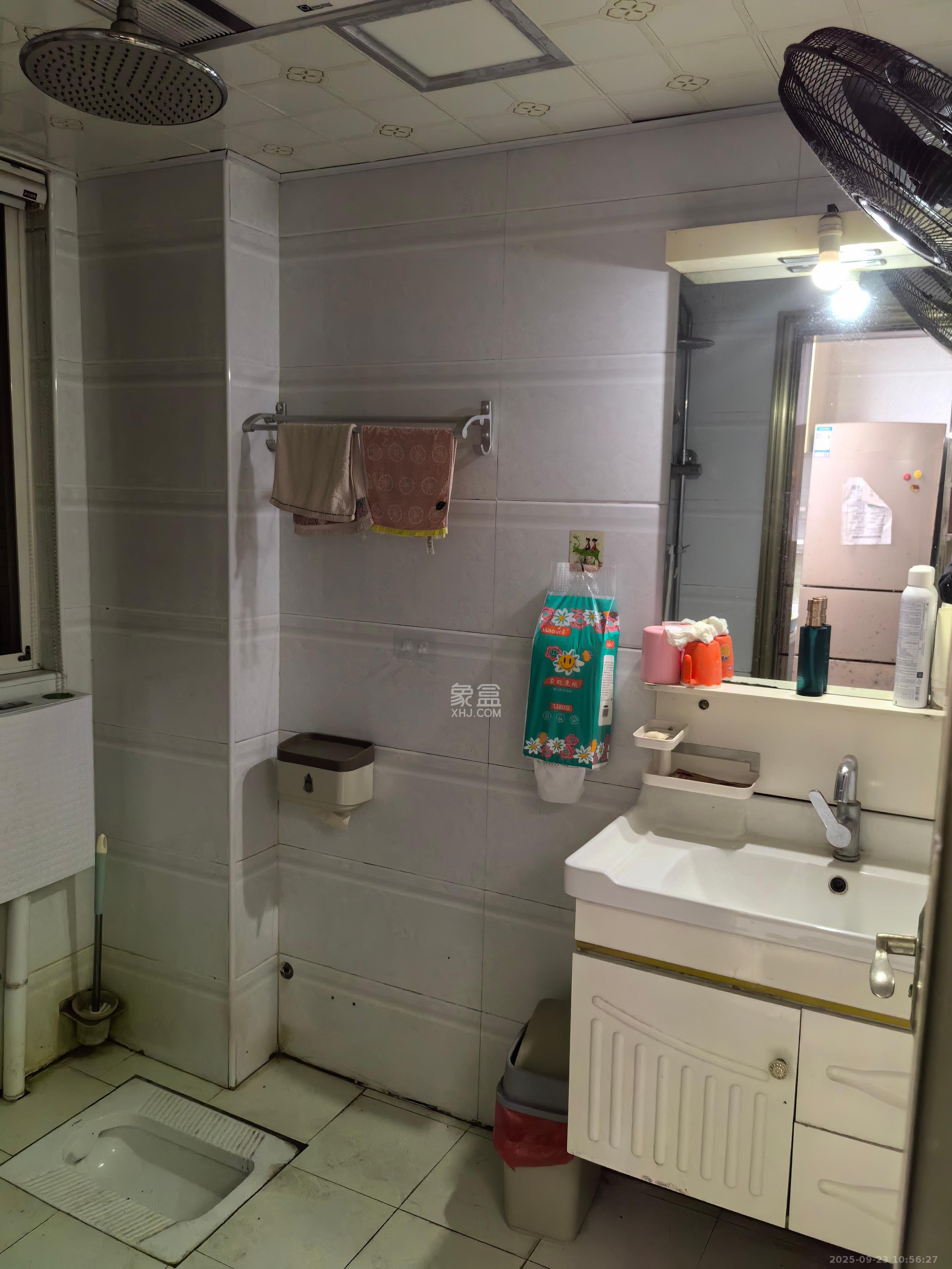 湘江花园 3室2厅1卫 1500.0元/月 湘江花园 3室2厅1卫 1500.0元/月室内图