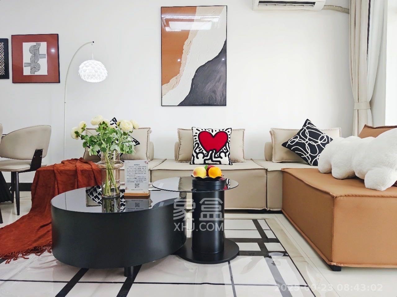 天健芙蓉盛世一期  2室1厅1卫    4000.0元/月室内图