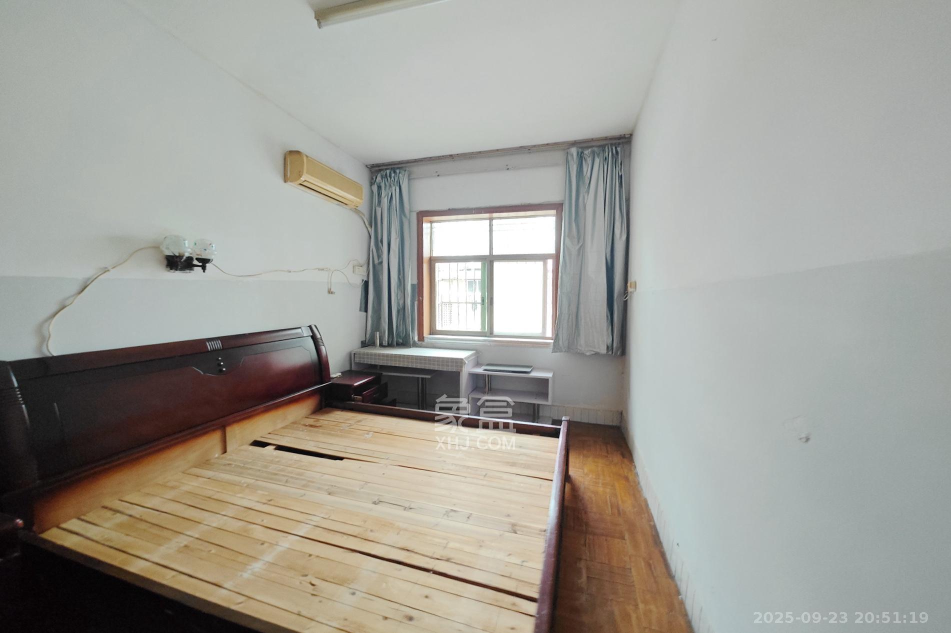 标准件厂宿舍(长沙标准件总厂宿舍) 2室2厅1卫 30.8万 标准件厂宿舍(长沙标准件总厂宿舍) 2室2厅1卫 30.8万卧室