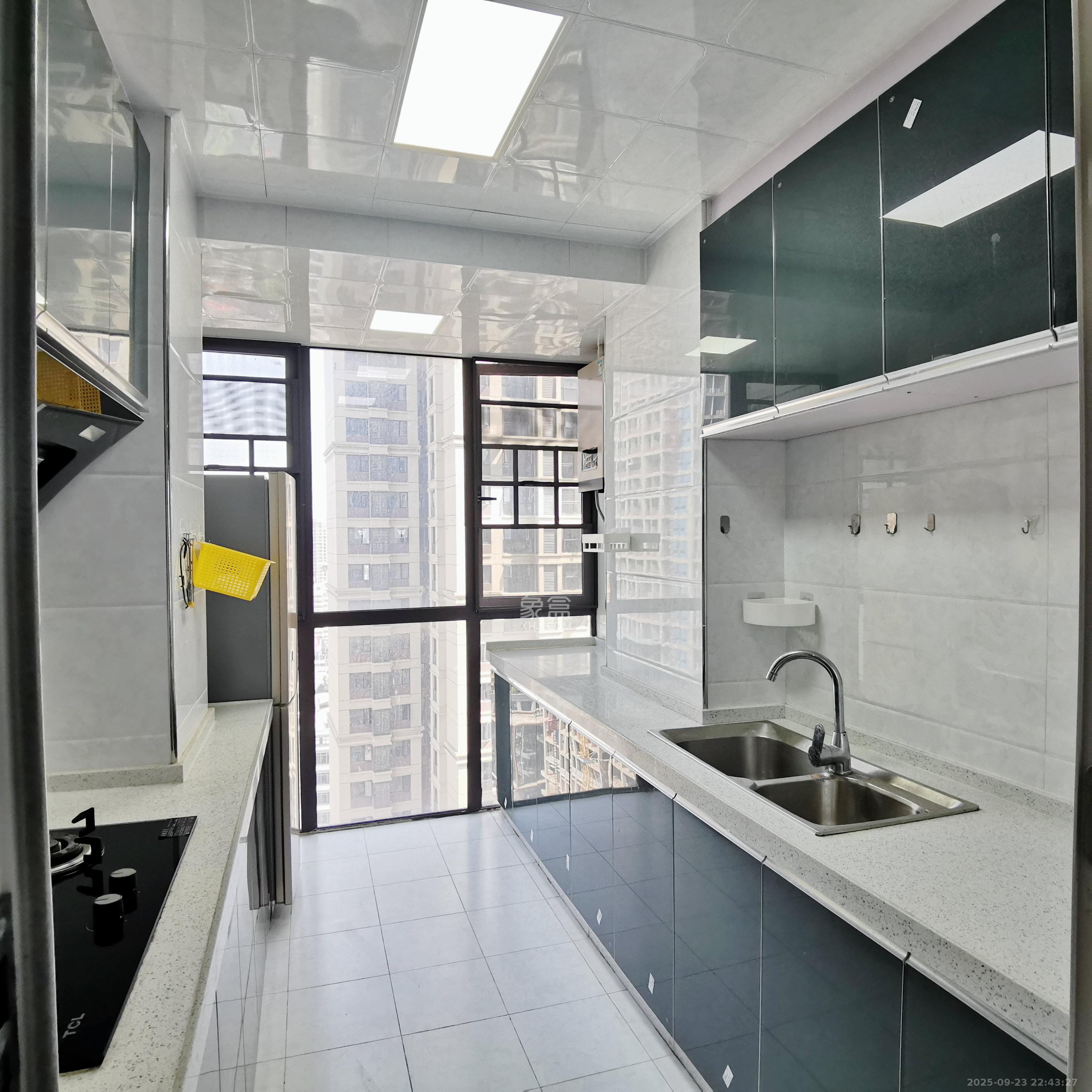 保利西海岸B区  3室2厅1卫    3280.0元/月室内图