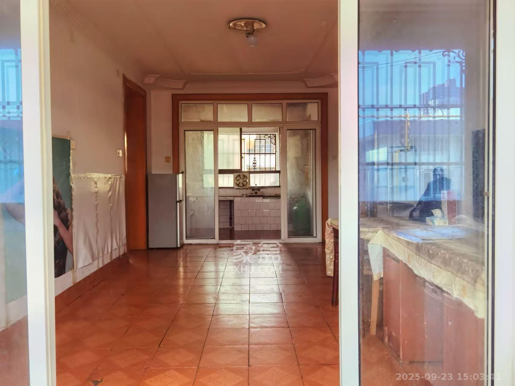 里仁巷22号工商联宿舍  3室1厅1卫    3200.0元/月室内图