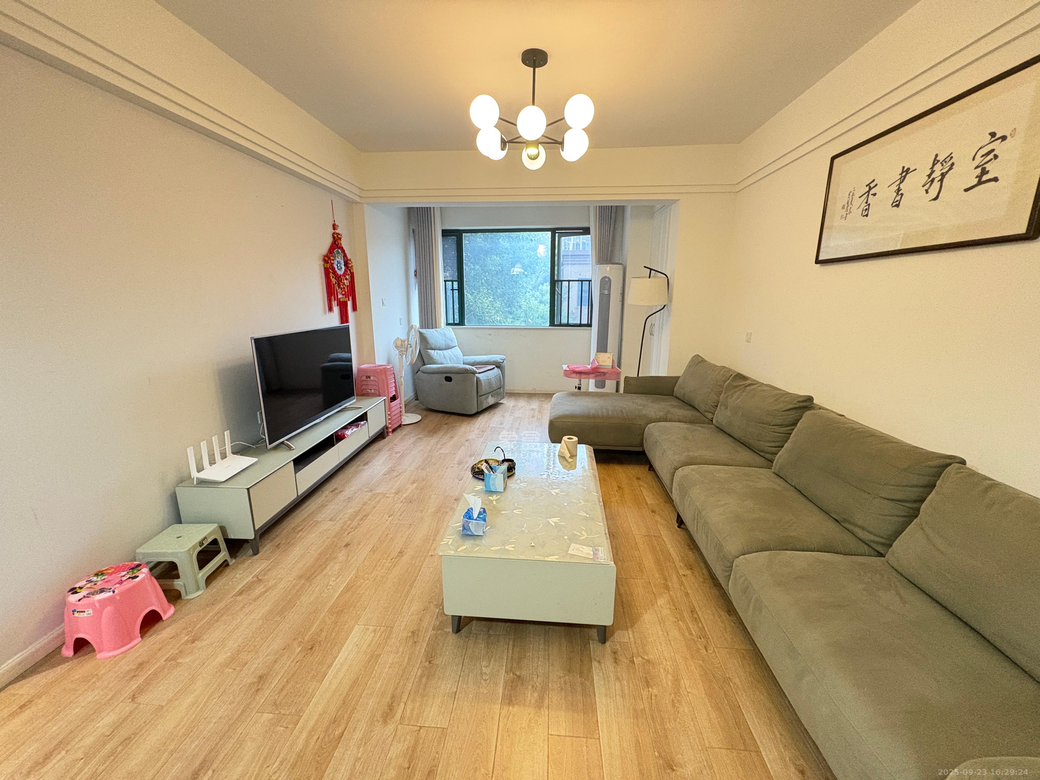 才子嘉都  3室1厅1卫    2500.0元/月