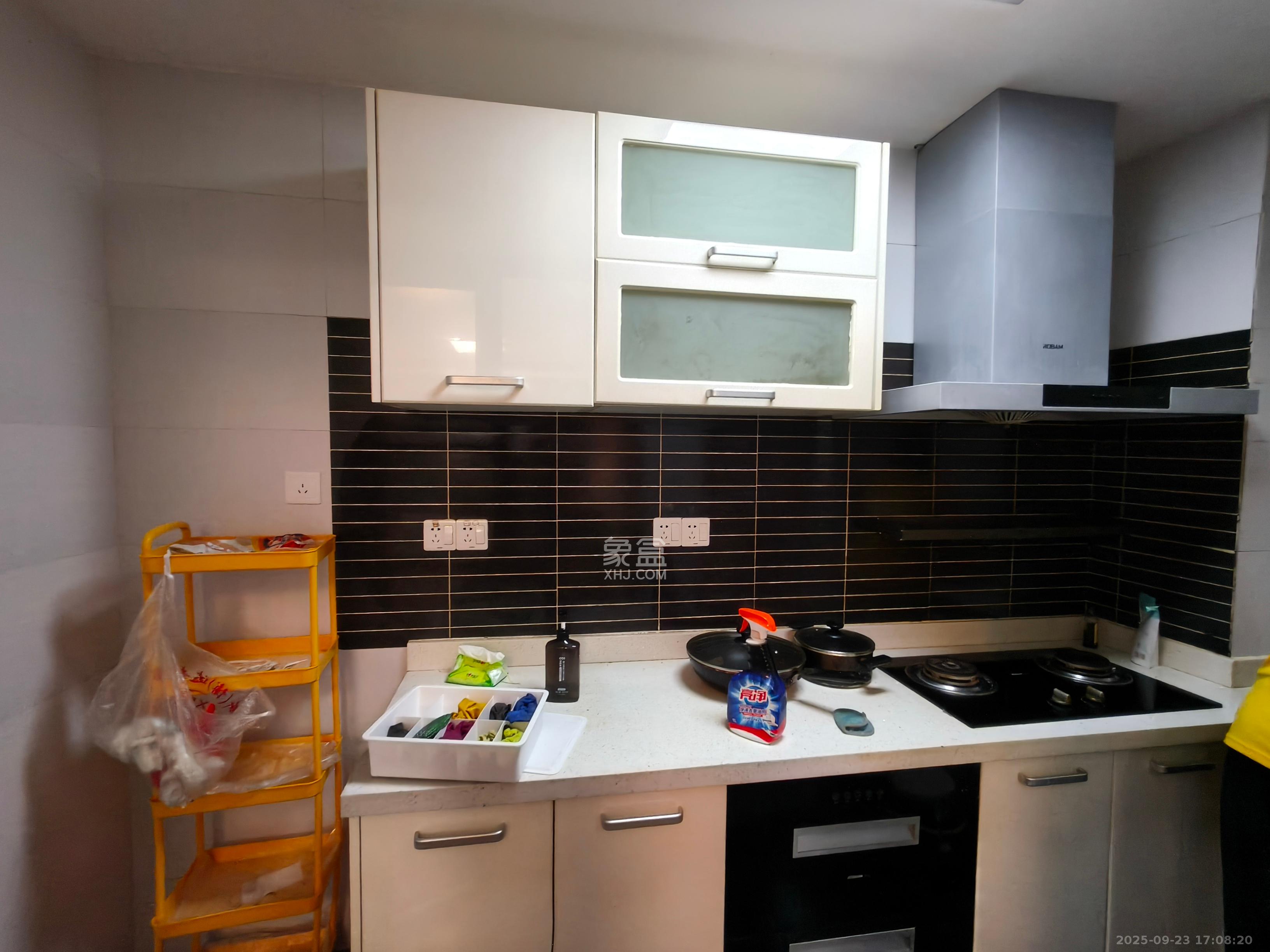 蓝山郡  2室2厅1卫    3200.0元/月 蓝山郡  2室2厅1卫    3200.0元/月室内图