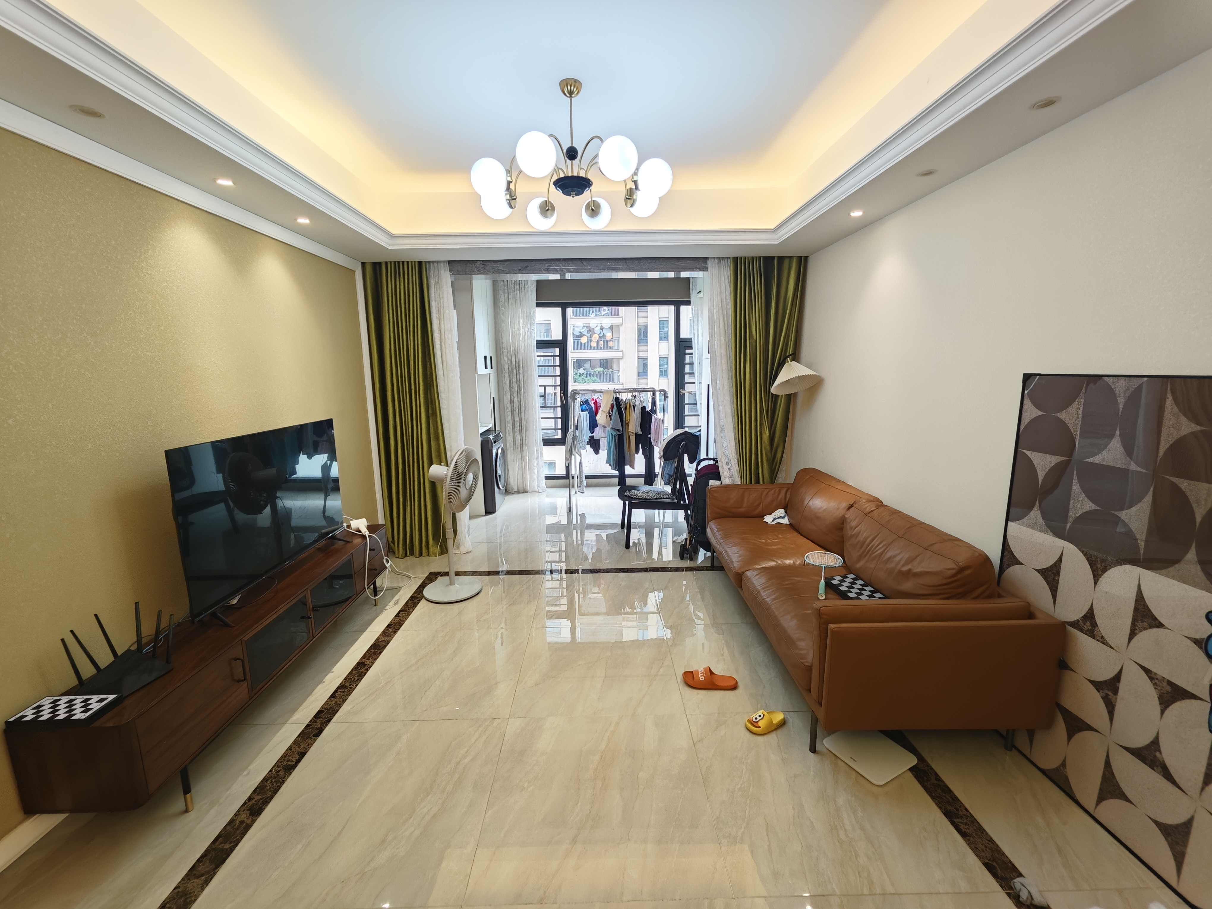 椰风水韵(北区) 3室2厅2卫 201.0万 椰风水韵(北区) 3室2厅2卫 201.0万客厅