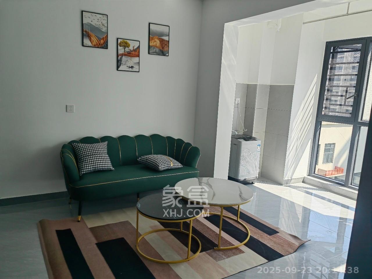 惟智园安置小区 1室2厅1卫 1350.0元/月 惟智园安置小区 1室2厅1卫 1350.0元/月室内图