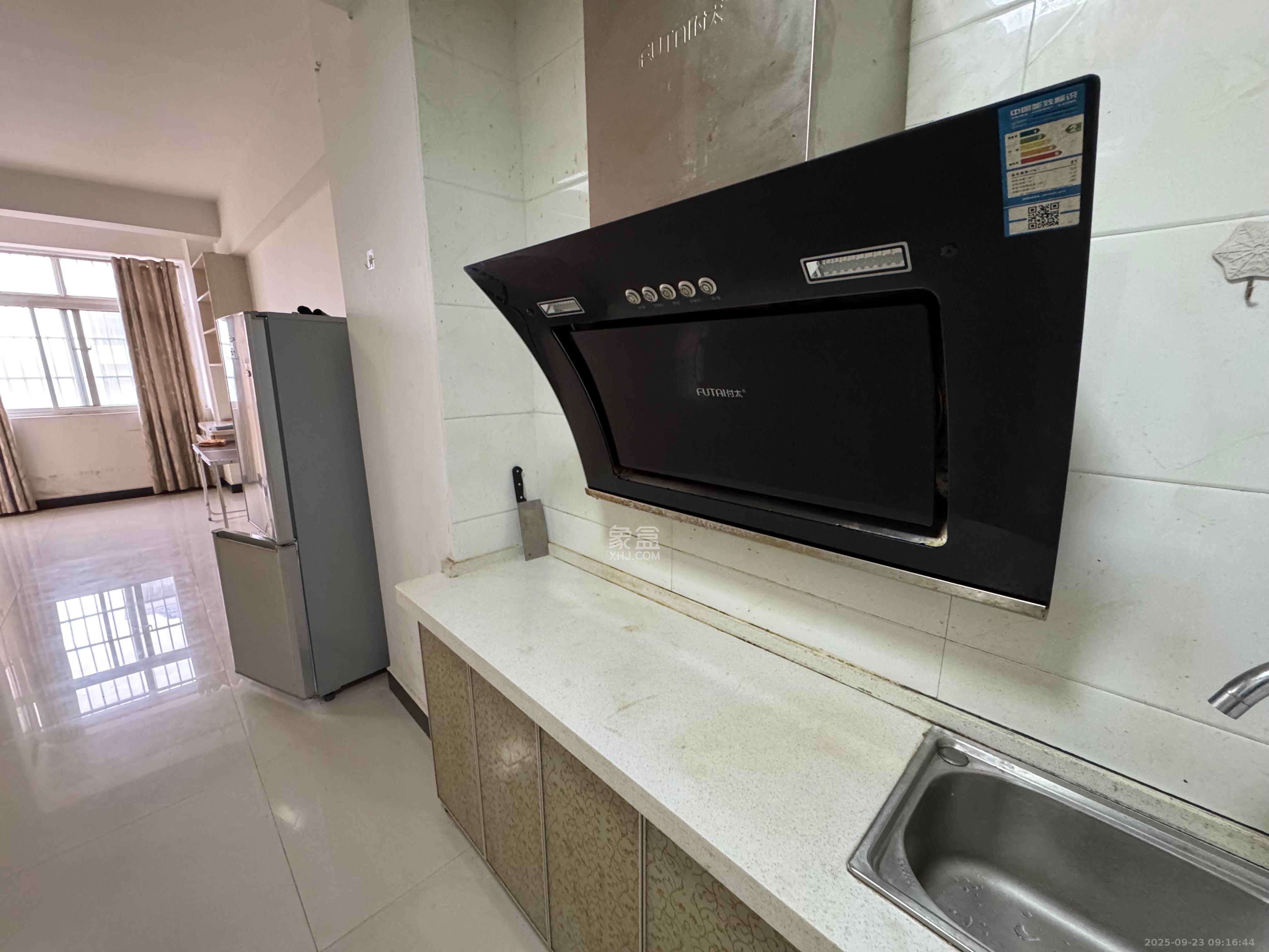 御湖国际 1室1厅1卫 800.0元/月 御湖国际 1室1厅1卫 800.0元/月室内图