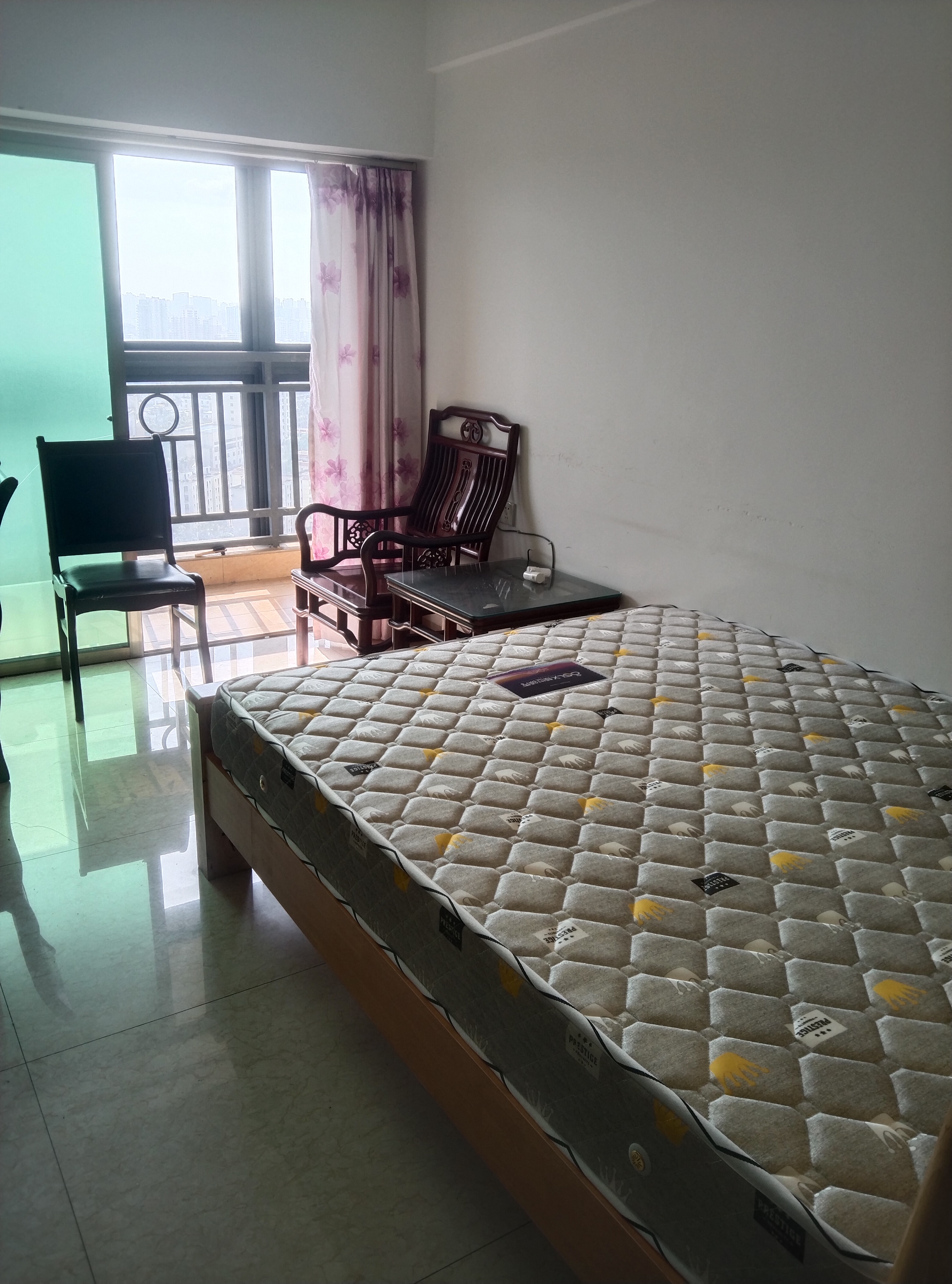 名门广场北区(二期) 3室2厅2卫 3000.0元/月 名门广场北区(二期) 3室2厅2卫 3000.0元/月室内图