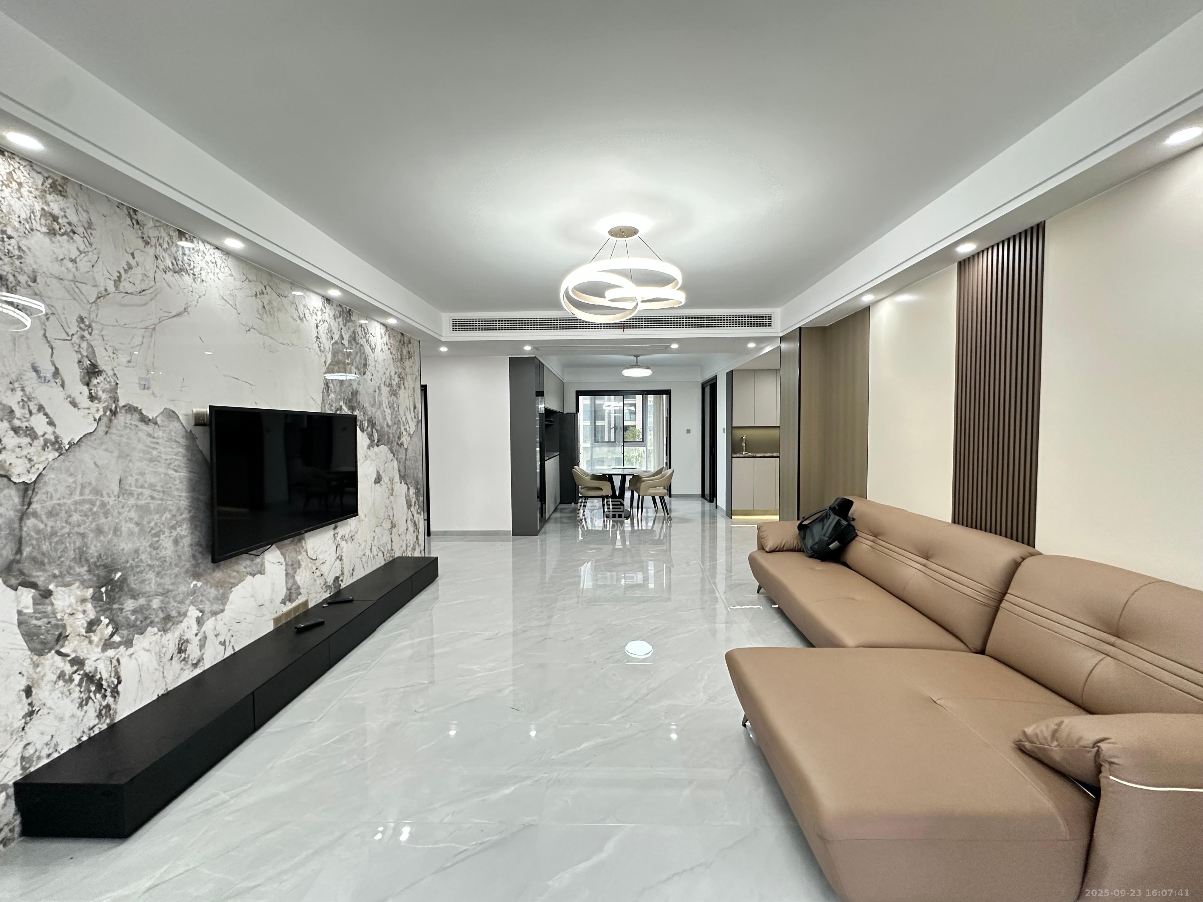 振业城四期 4室2厅2卫 5000.0元/月 振业城四期 4室2厅2卫 5000.0元/月室内图