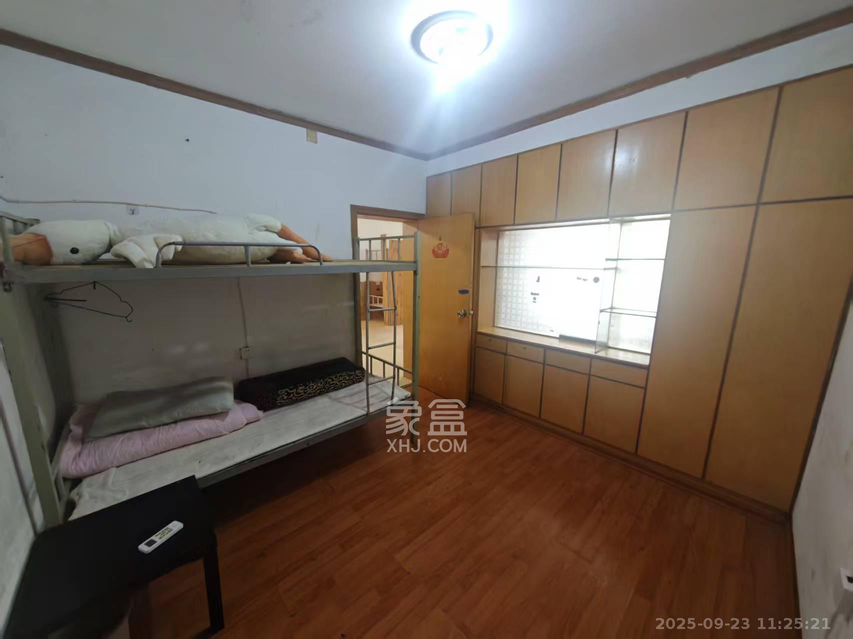 朗公街6号  3室2厅1卫    2800.0元/月室内图