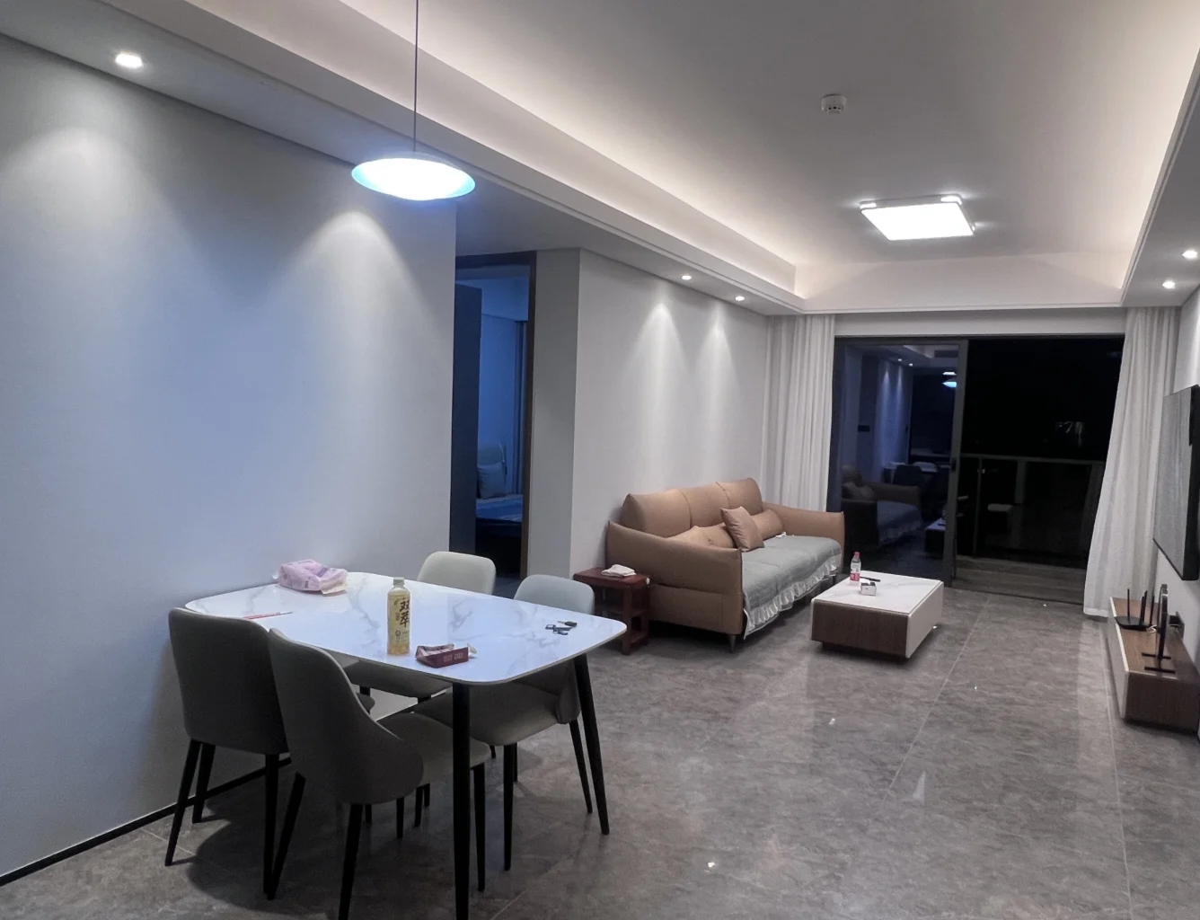 仁恒滨江园(一.二期) 3室2厅2卫 3800.0元/月 仁恒滨江园(一.二期) 3室2厅2卫 3800.0元/月室内图