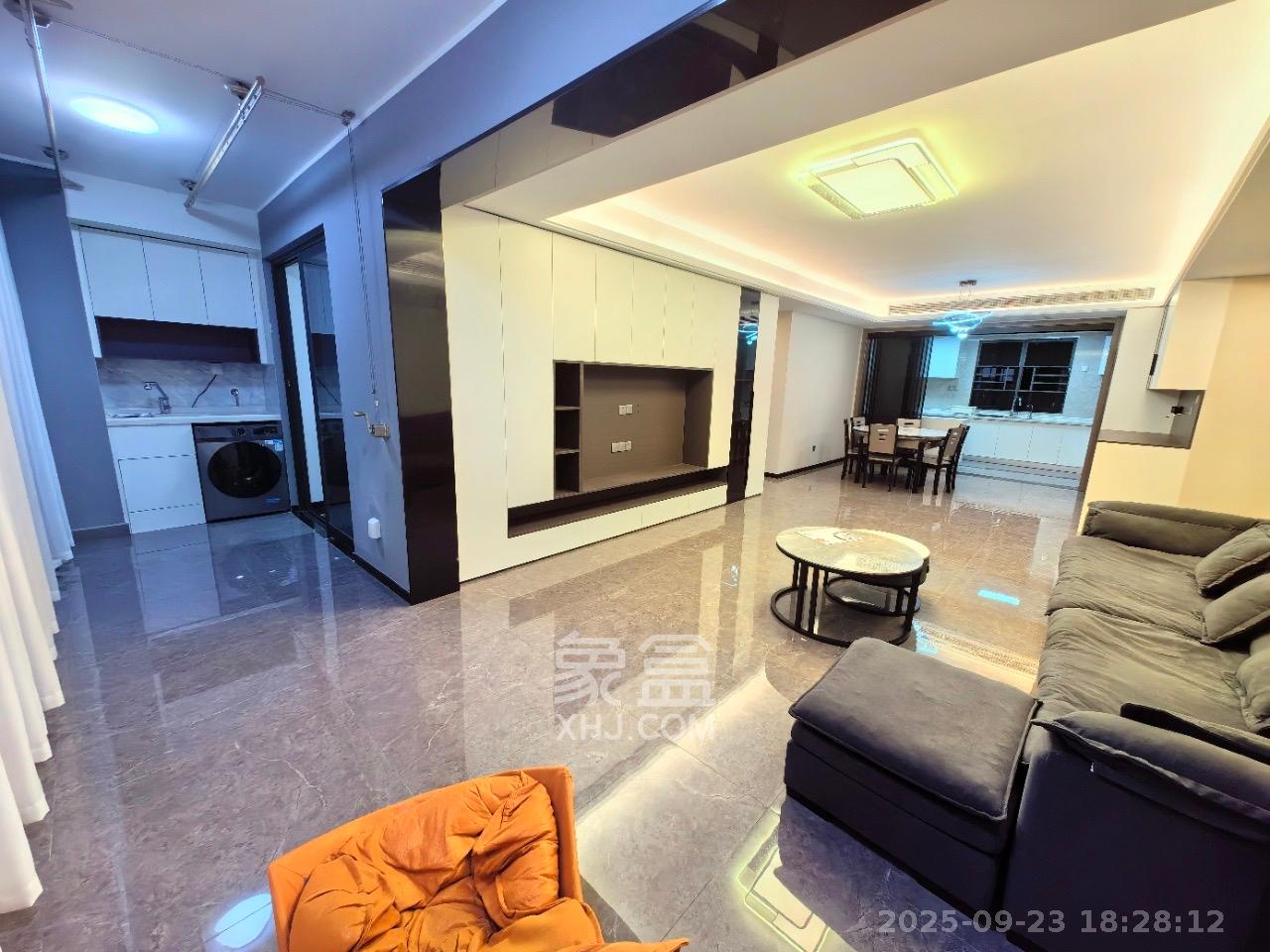 中海阅溪府  5室2厅3卫    5500.0元/月室内图