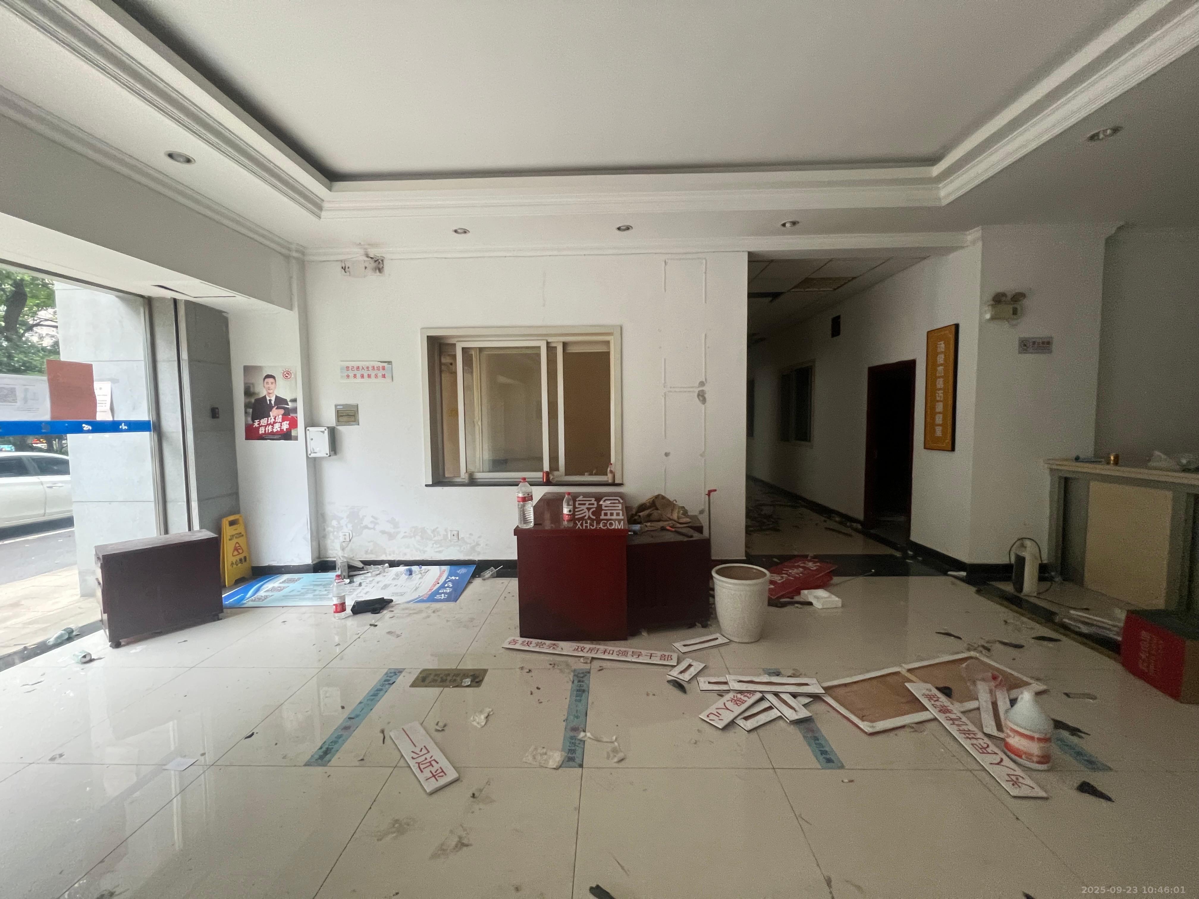 满庭芳小区   90.35㎡      6800.0元/月室内图