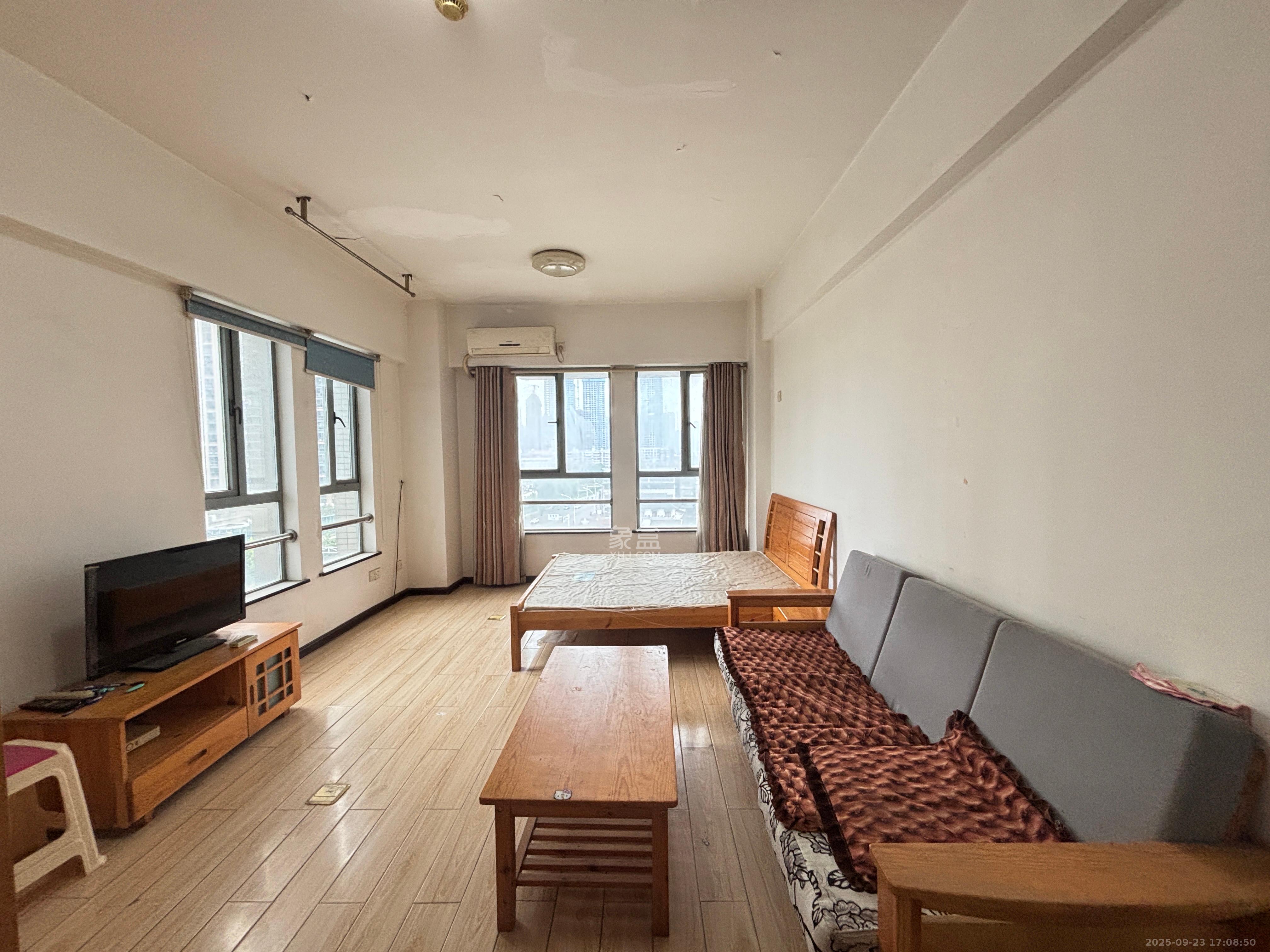 东宸19公馆 1室1厅1卫 1700.0元/月 东宸19公馆 1室1厅1卫 1700.0元/月室内图