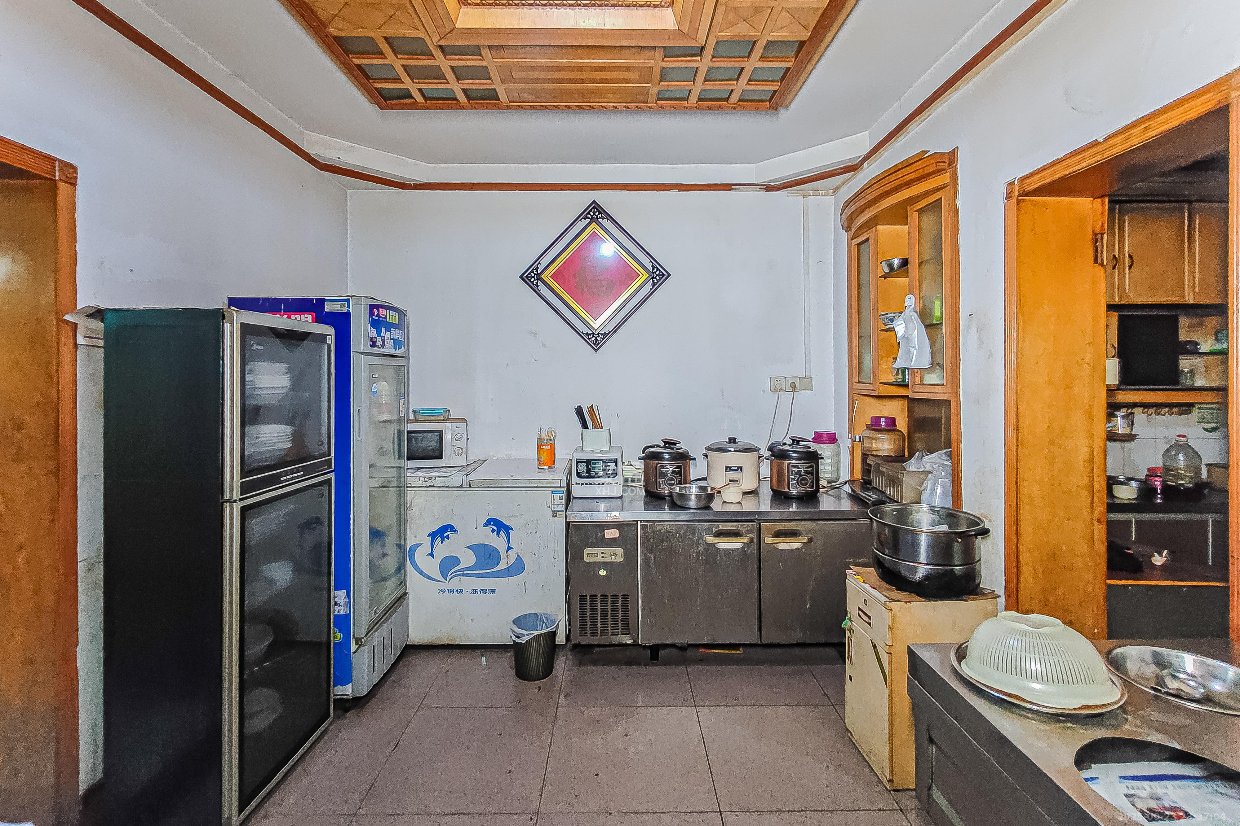 湖南第六工程有限公司机关小区(六公司机关大院) 3室2厅2卫 75.0万 湖南第六工程有限公司机关小区(六公司机关大院) 3室2厅2卫 75.0万客厅