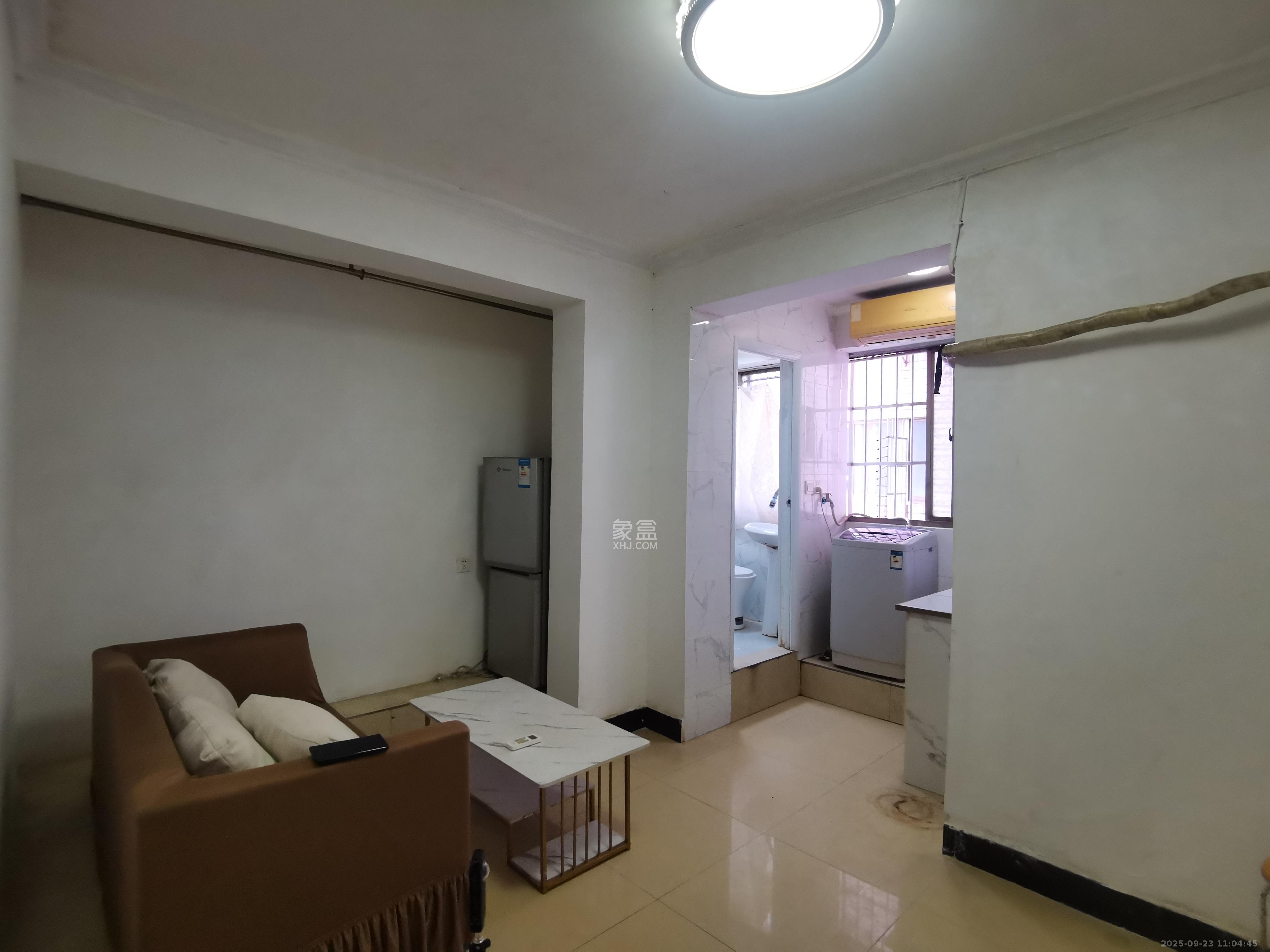 长远大厦 1室1厅1卫 1280.0元/月 长远大厦 1室1厅1卫 1280.0元/月室内图