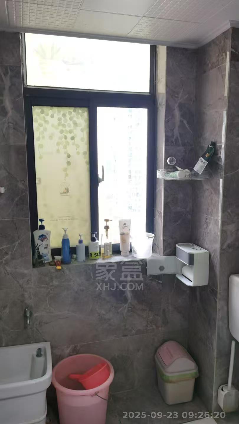 武广国际学苑  3室2厅1卫    1900.0元/月室内图