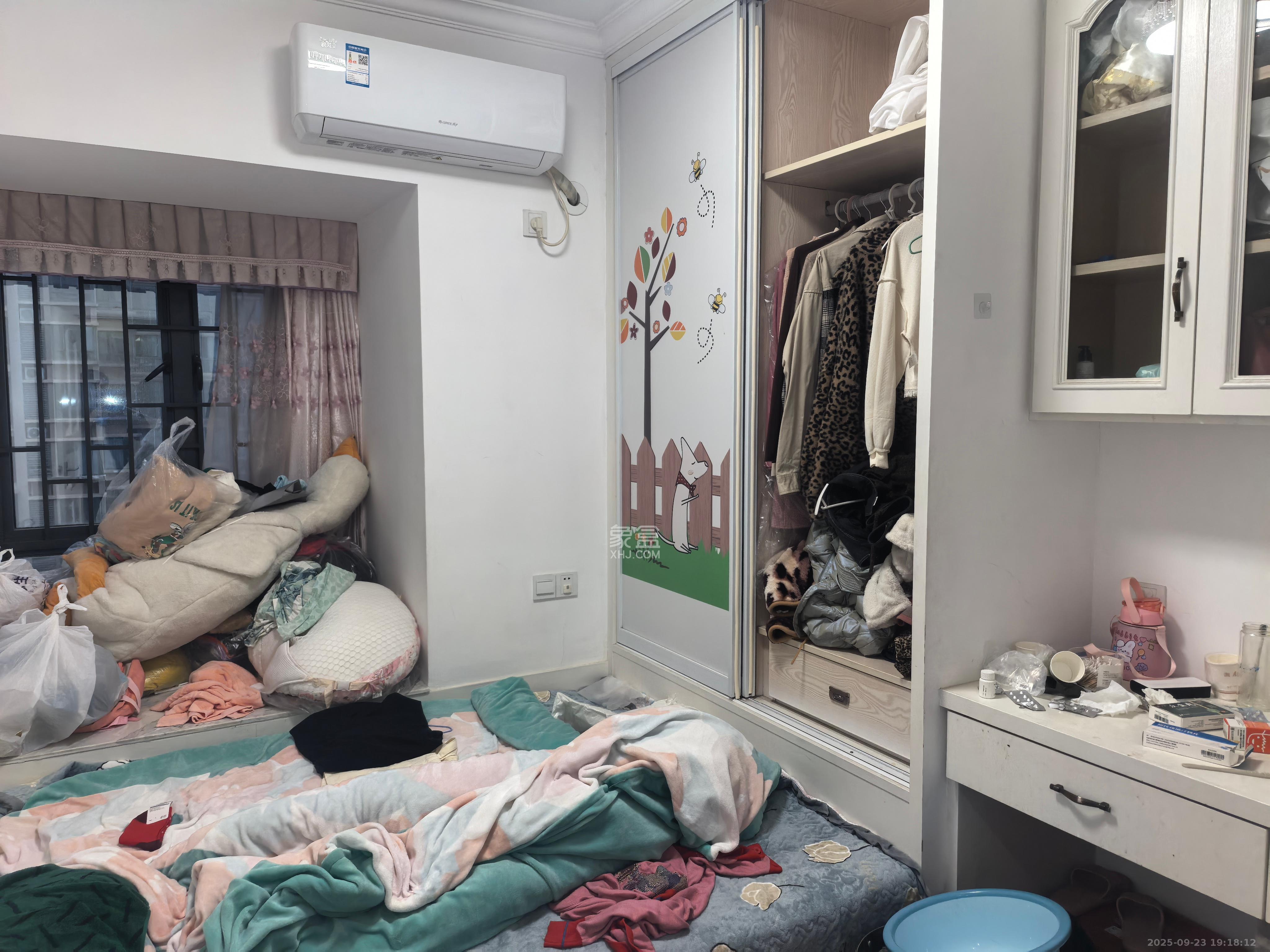 深业睿城  4室2厅2卫    3000.0元/月室内图