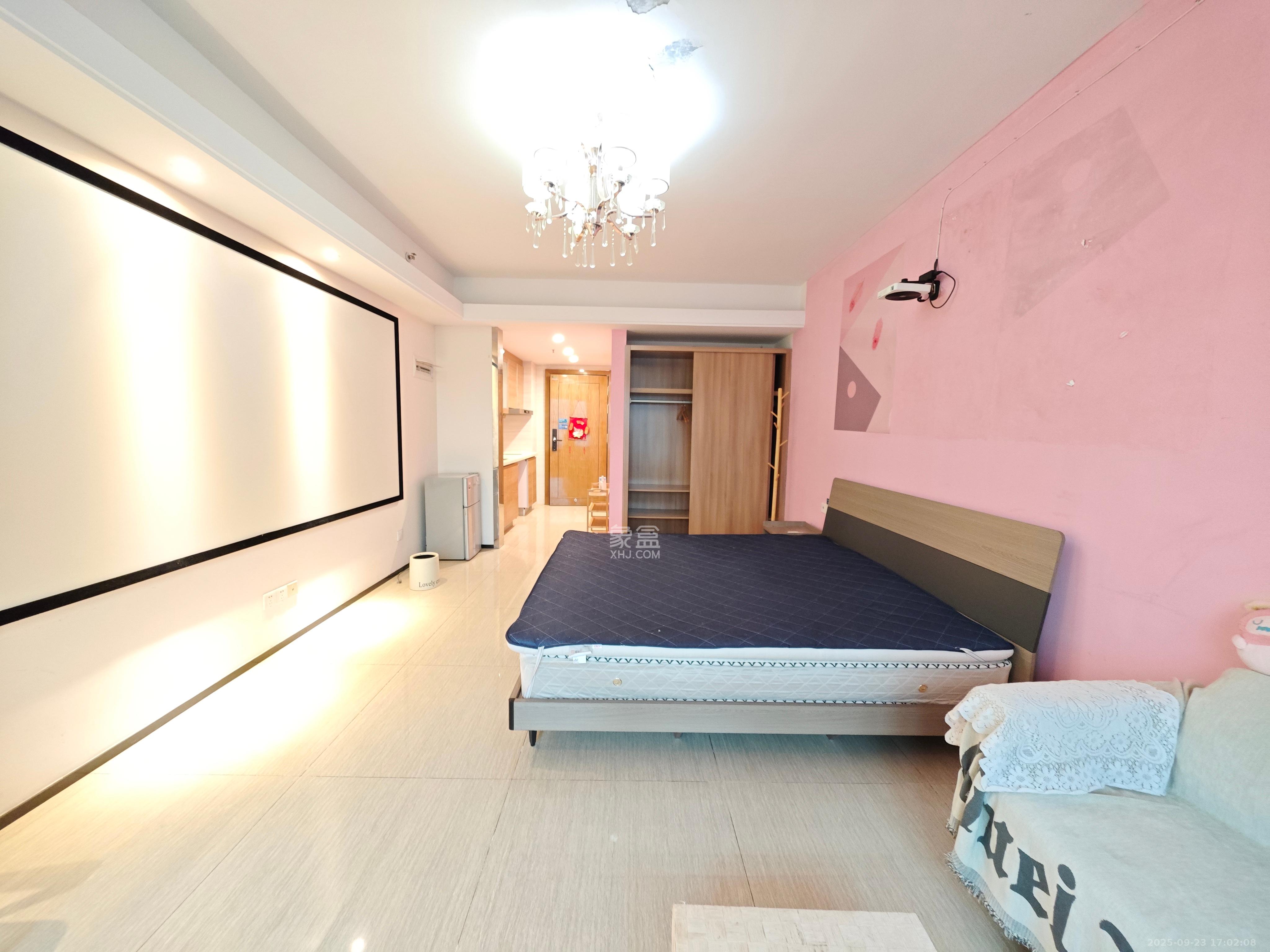 恒大翡翠华庭  1室1厅1卫    1300.0元/月室内图