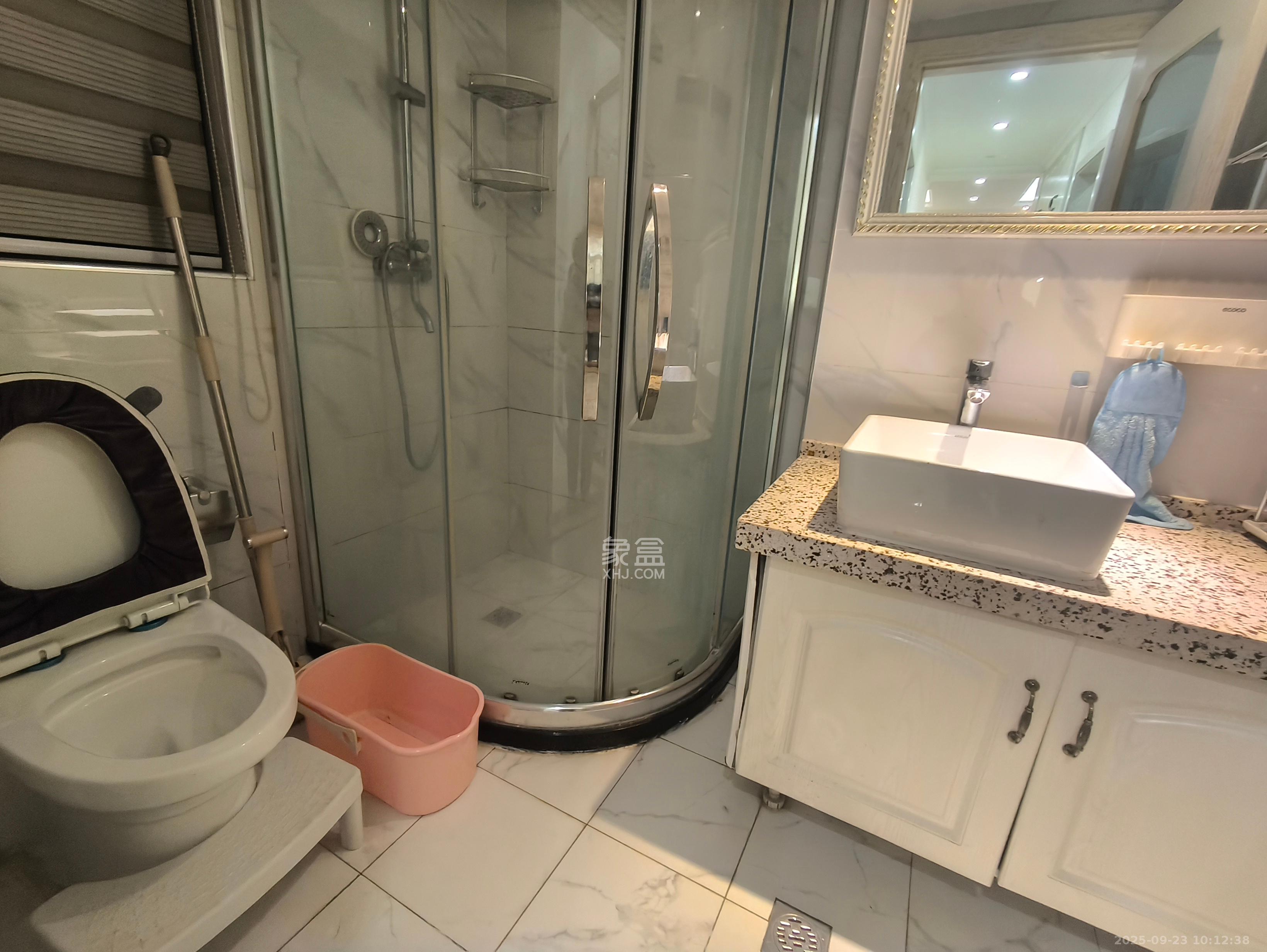 奥克斯滨仕花园（奥克斯洋湖广场/奥克斯中心）  3室2厅1卫    3300.0元/月室内图